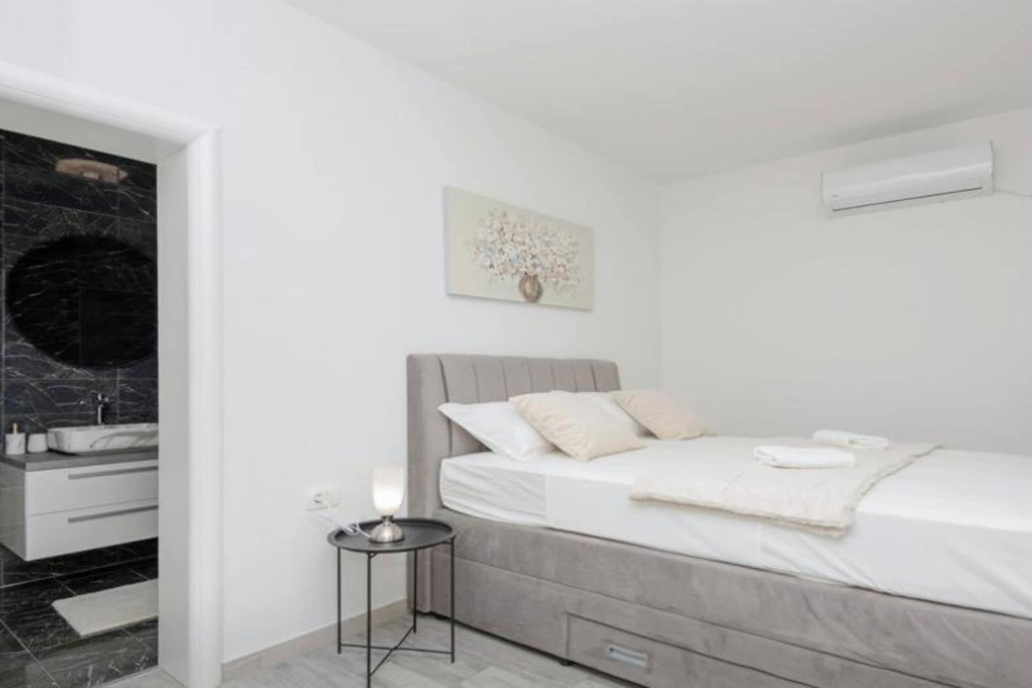 Villa Rest for the soul - Four Bedroom Villa-Chambre