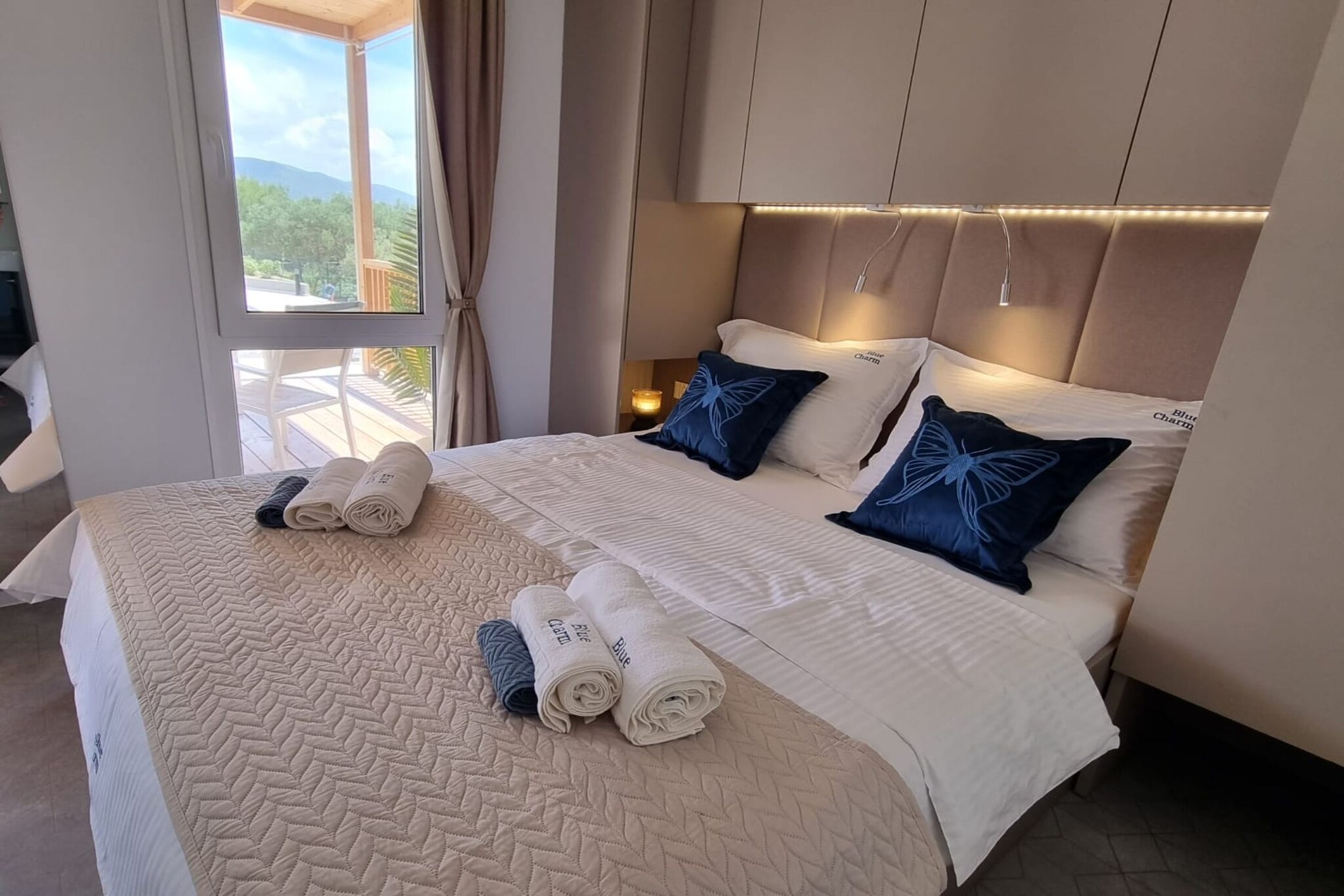 Blue Charm Mobile Home - Two Bedroom Mobile Home ( M10)-Schlafzimmer