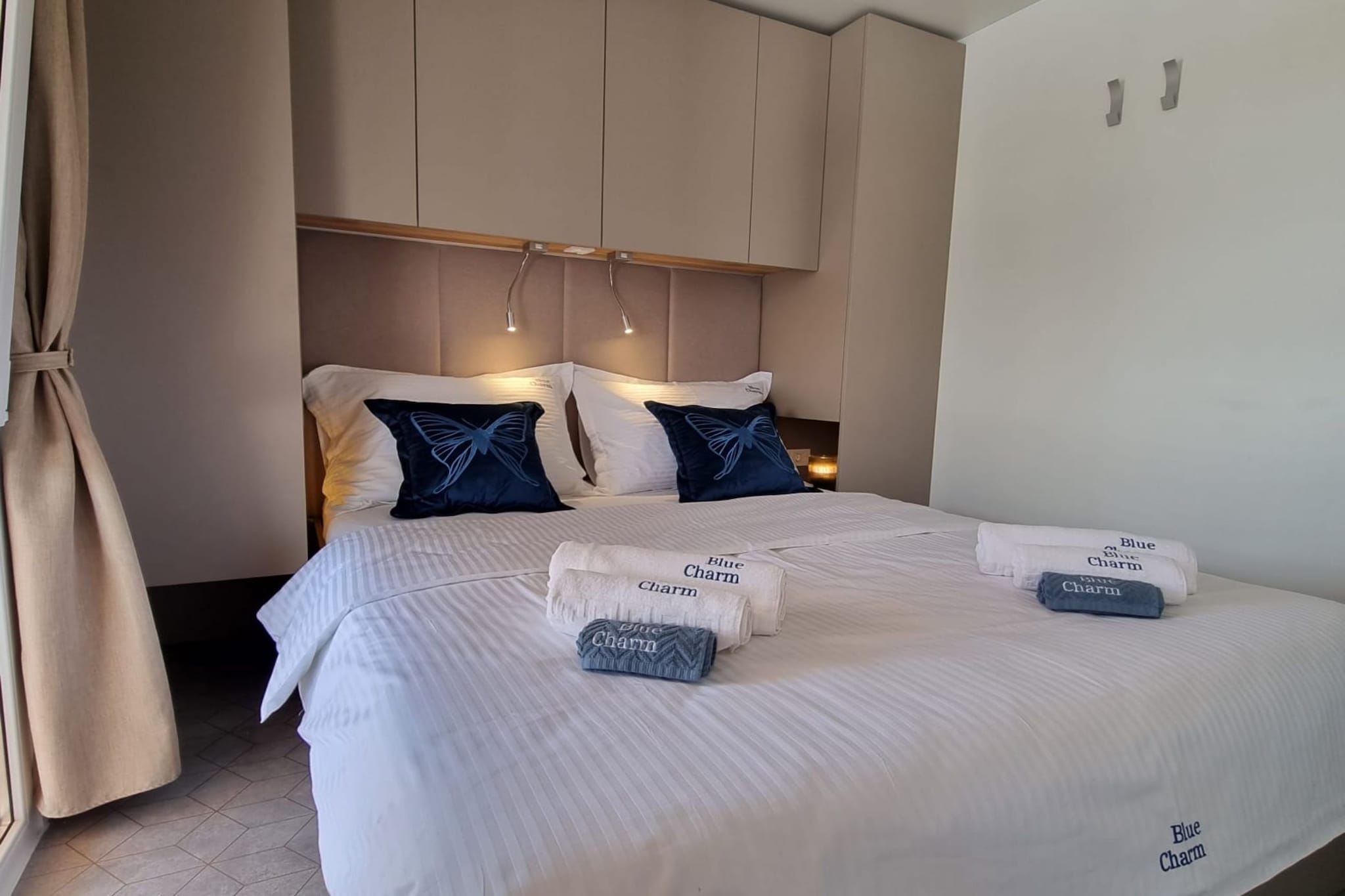 Blue Charm Mobile Home - Two Bedroom Mobile Home ( M10)-Schlafzimmer
