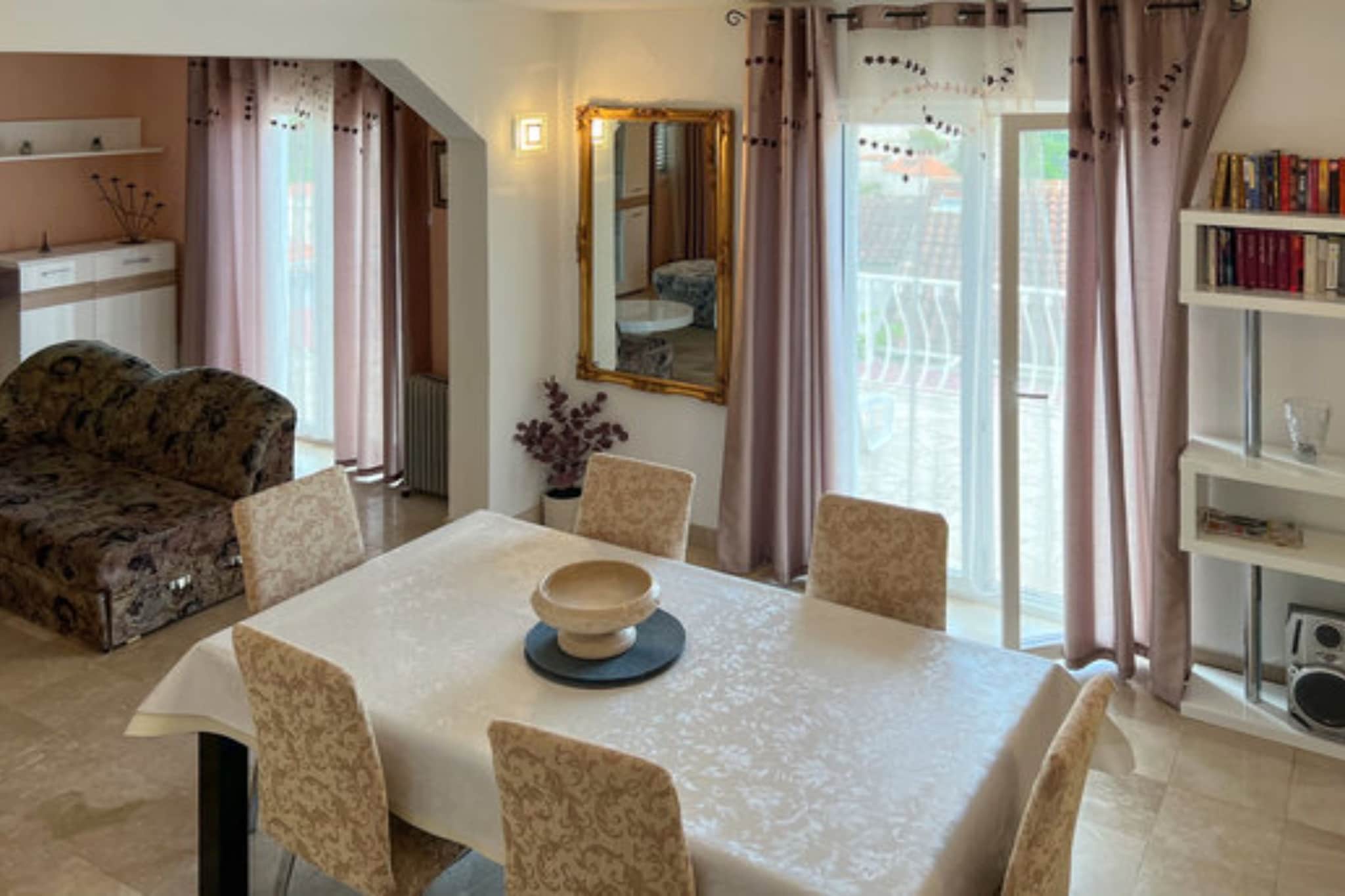 Holiday Home Aurora - Three bedroom Holiday Home-Esszimmer
