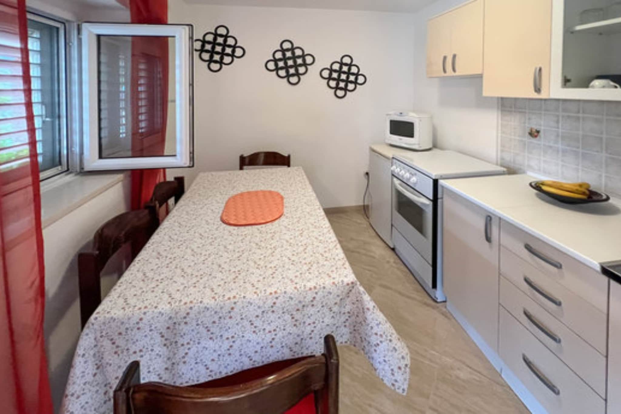 Holiday Home Aurora - Three bedroom Holiday Home-Küche