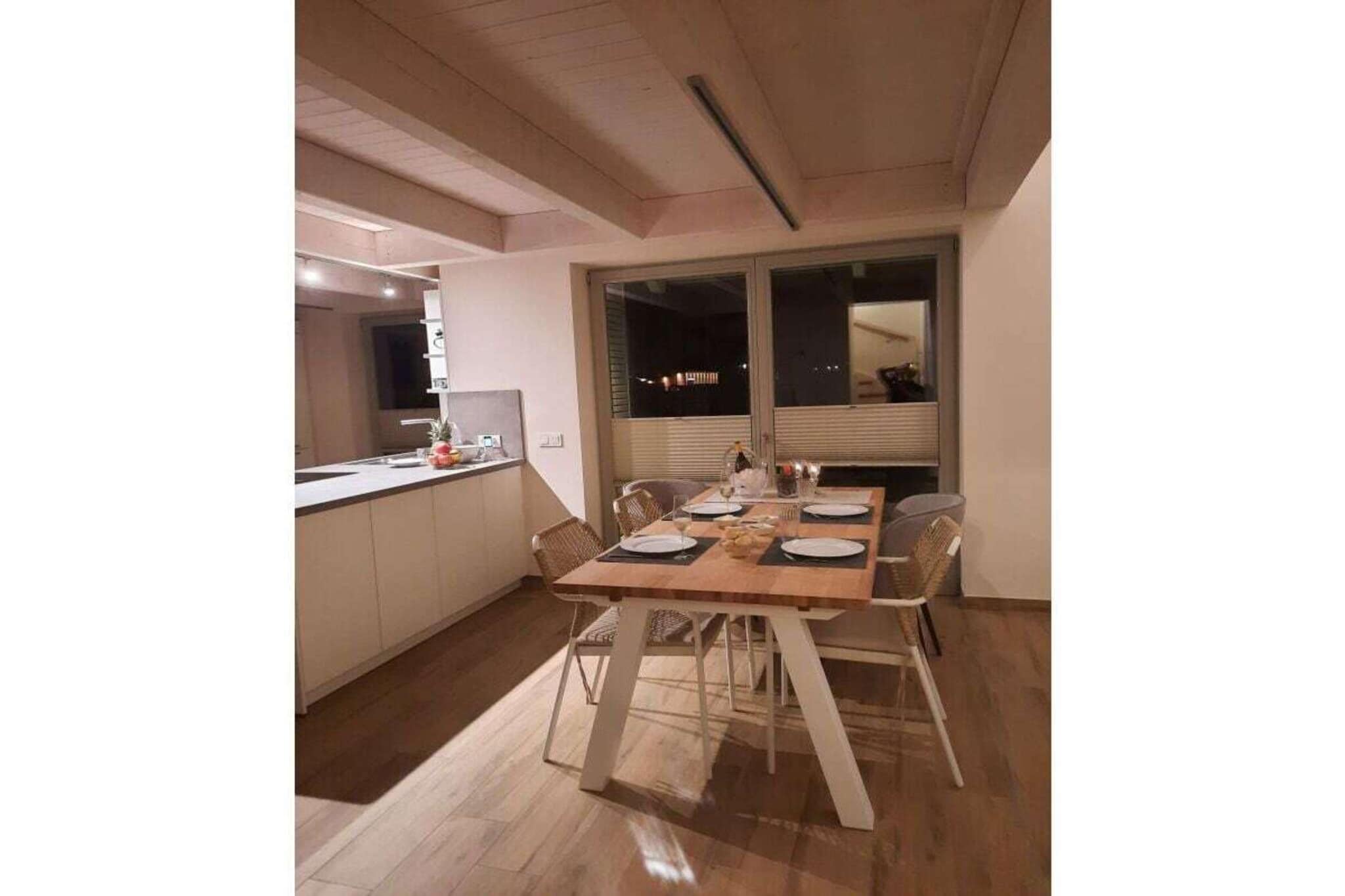 494646-Eetkamer