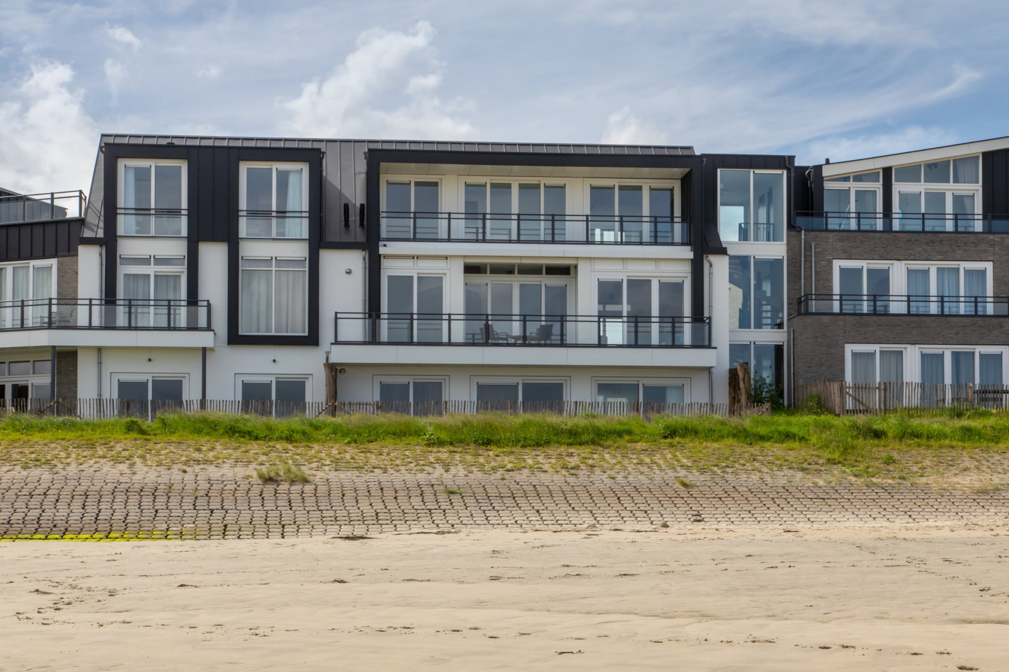Exterior Summer