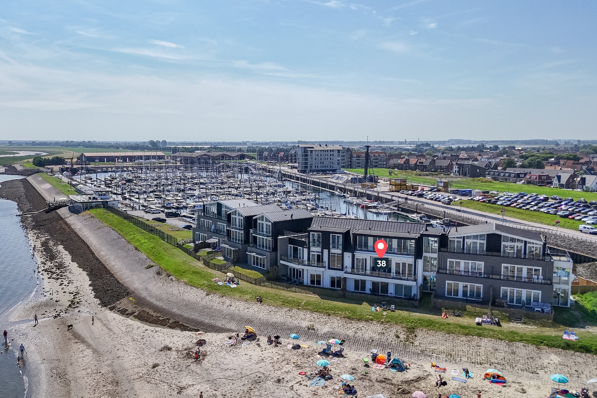 Luxe appartement Vista Maris - Havenweg 8-38  Sint-Annaland-Buitenkant zomer