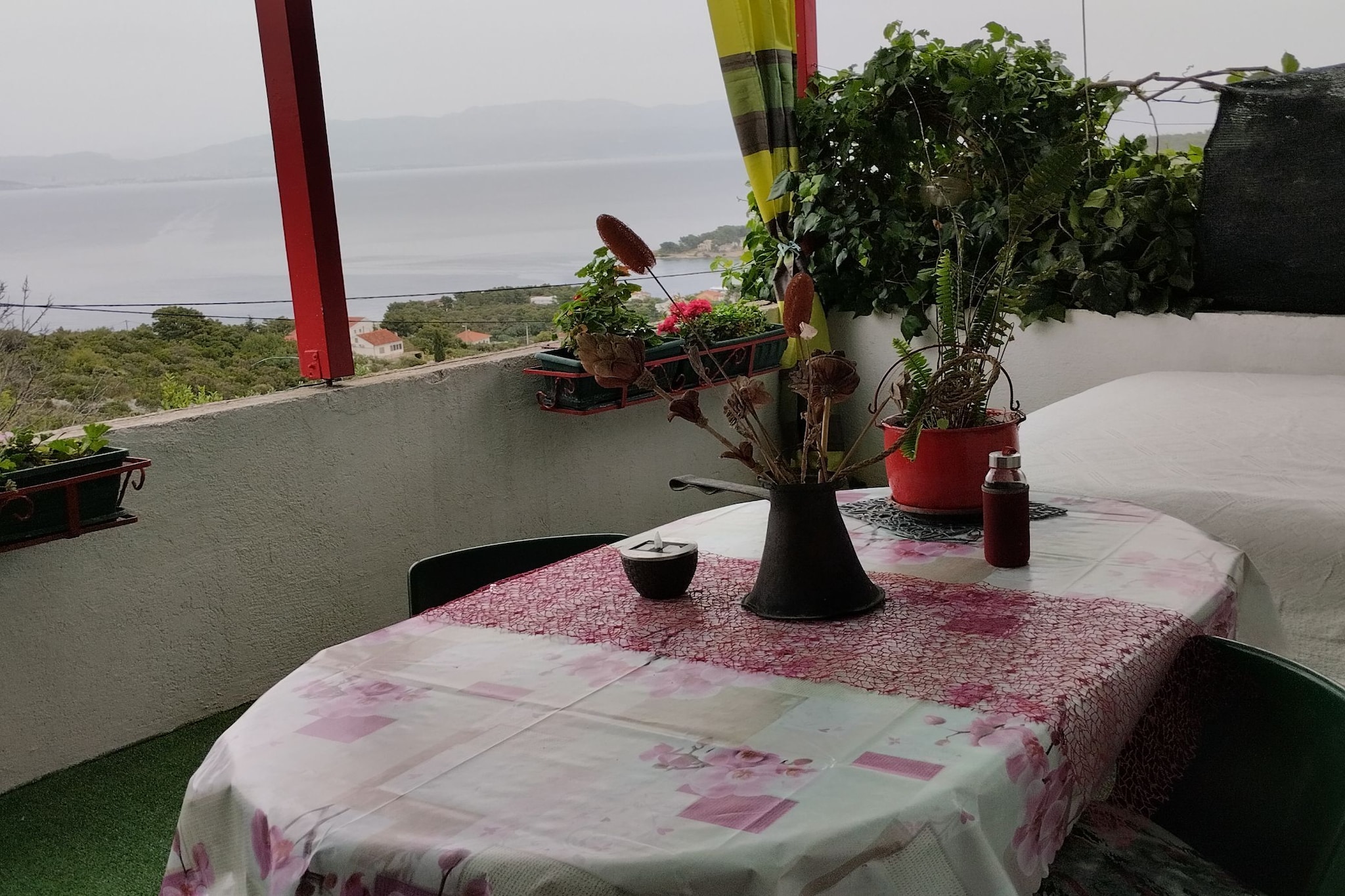 Apartment Dario Šolta - Two Bedroom Apartment with Sea View-Innen