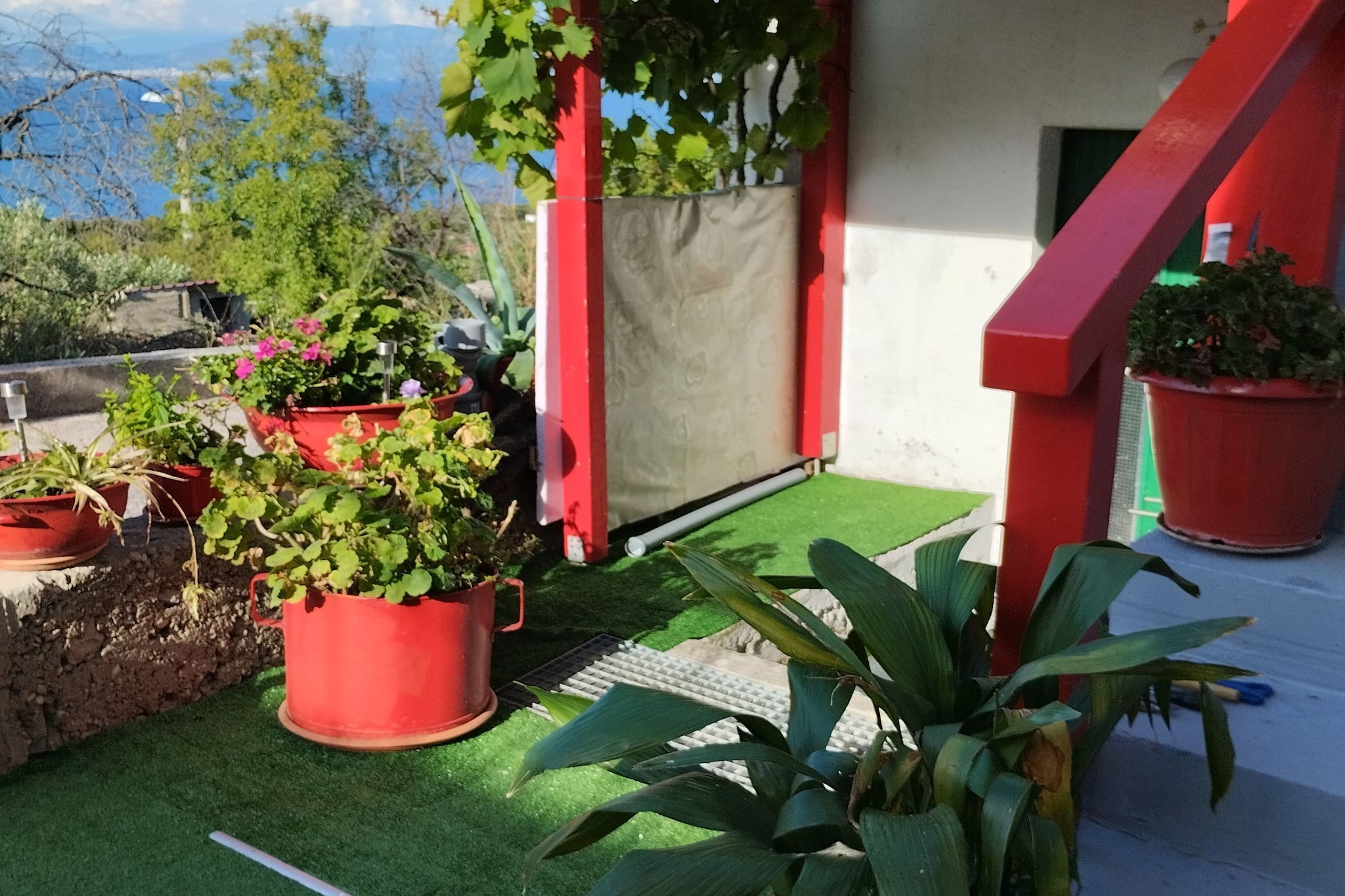 Apartment Dario Šolta - Two Bedroom Apartment with Sea View-Gärten Sommer
