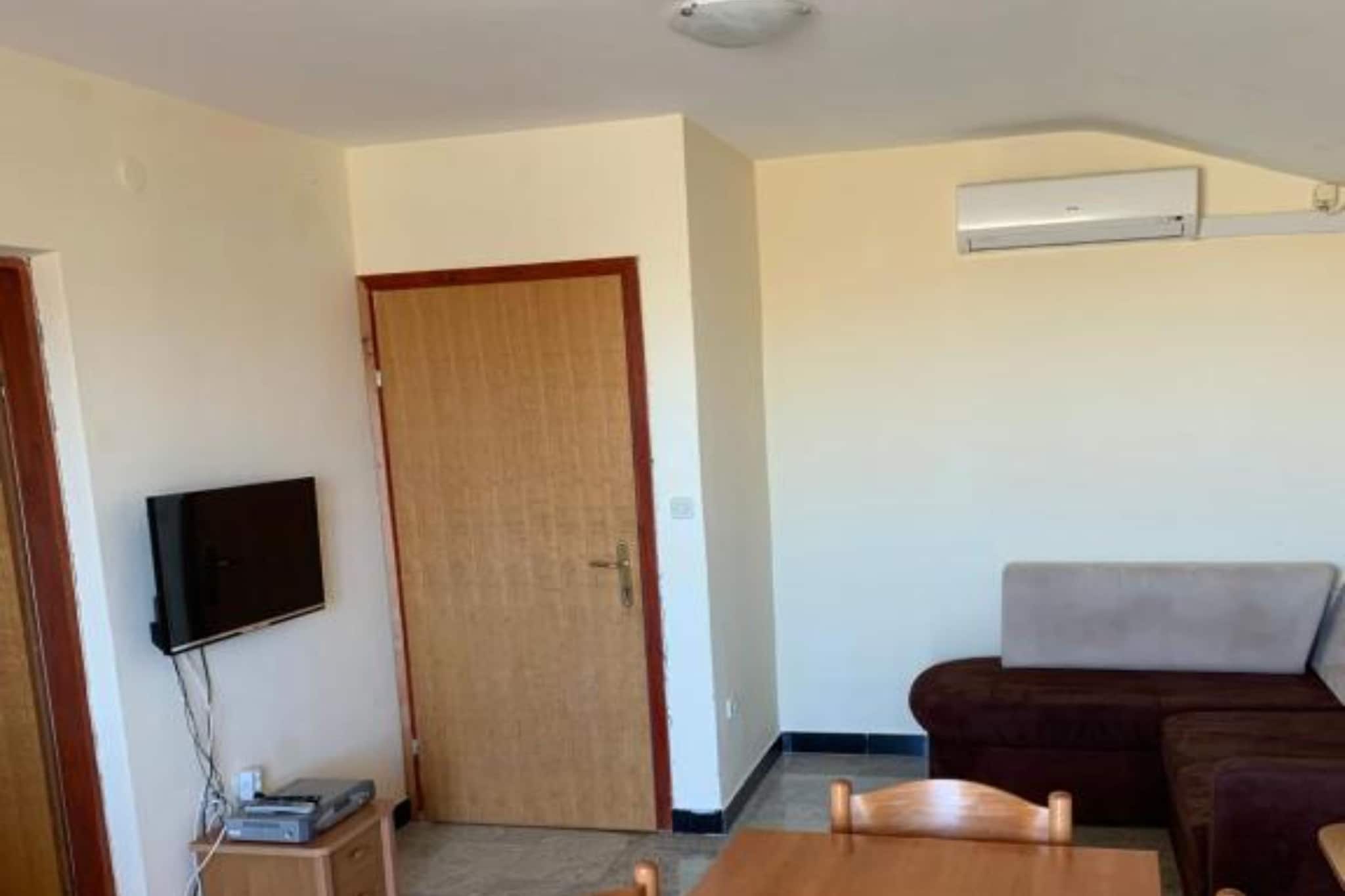 Studio Apartment with Balcony and Sea View 2