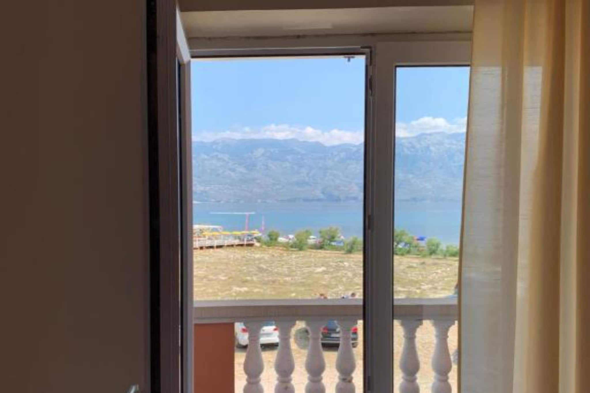 One Bedroom with Balcony and Sea View 3