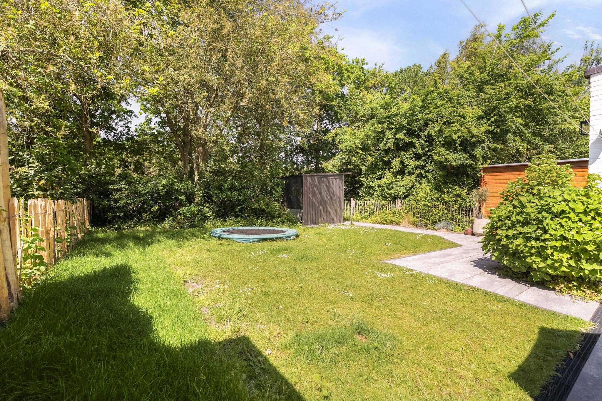 Duinland 197 - Gardens in summer