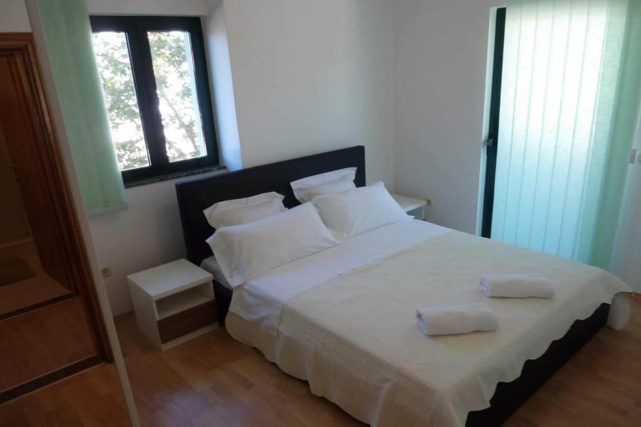 Apartments Mlikota - Two Bedroom Apartment with Terrace - A1 59671 1-Chambre