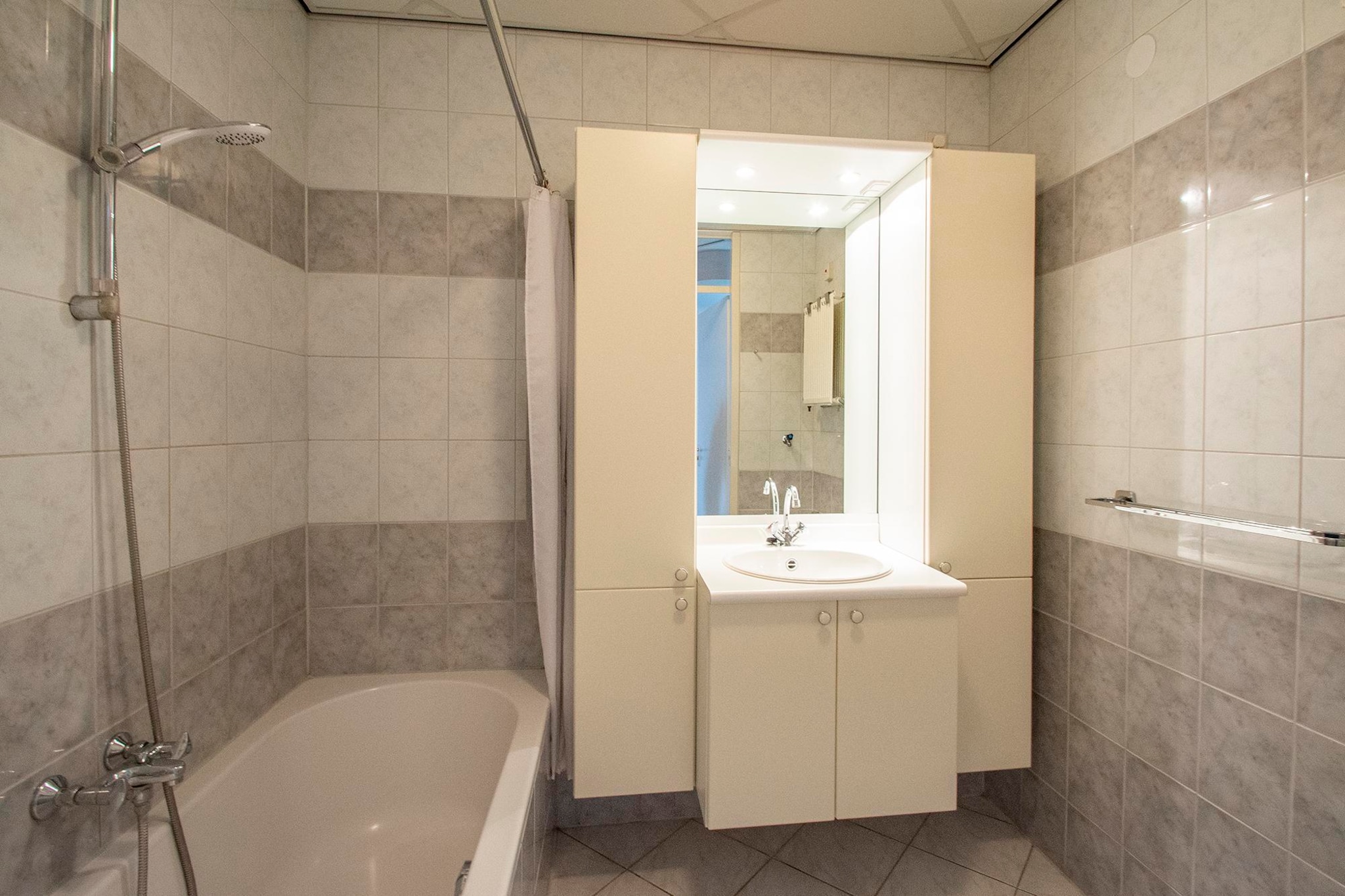 Strandslag 107-Badkamer