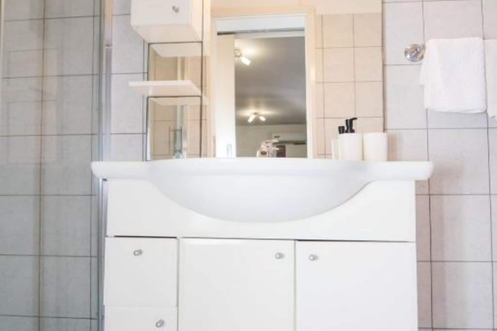 Apartments Bonic - Two Bedroom Apartment (APP 1)-Bathroom