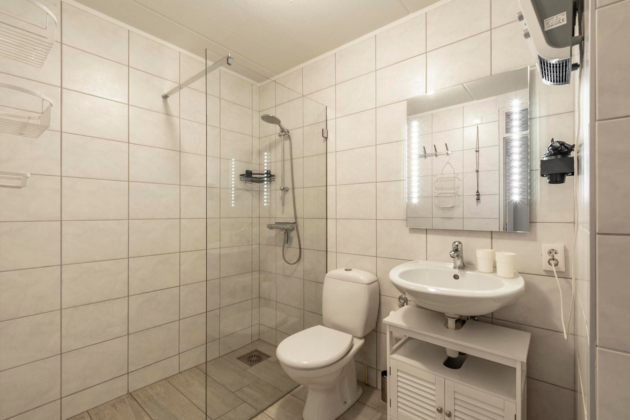Beach Appartement 07-Badkamer