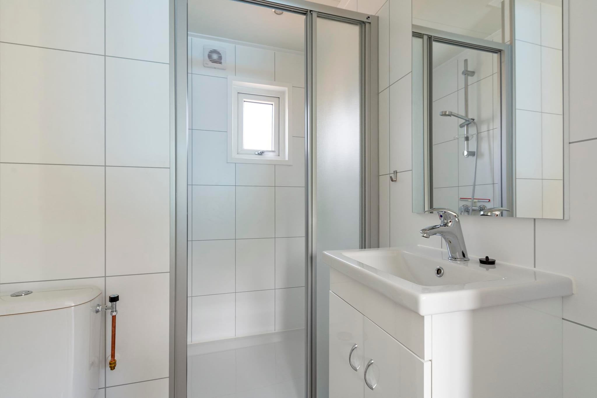 Beach Studio Texel-Bathroom