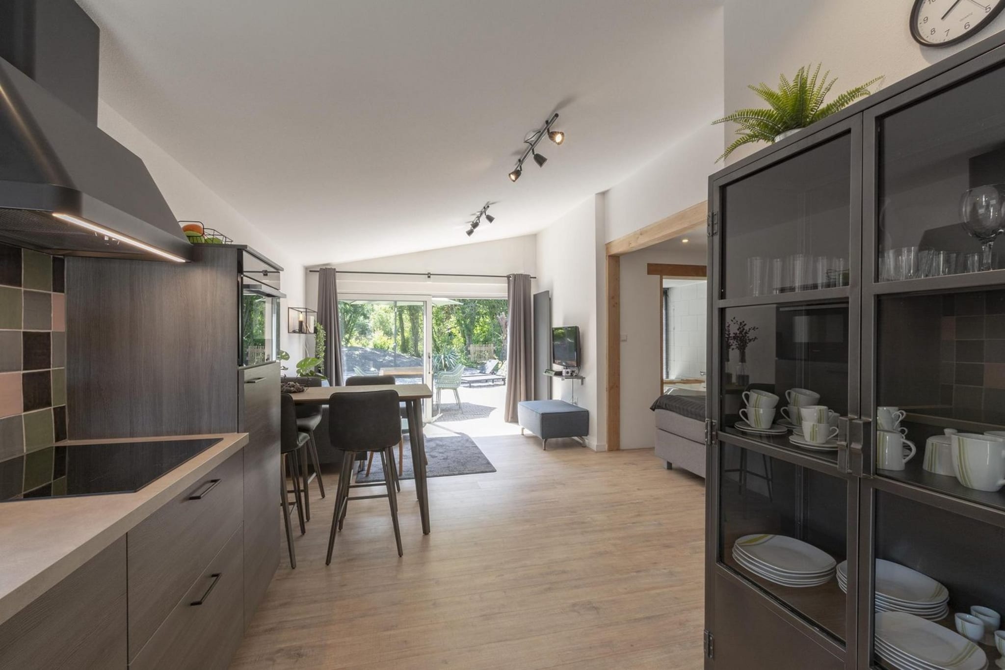 De Blenck 29-Image-tags.