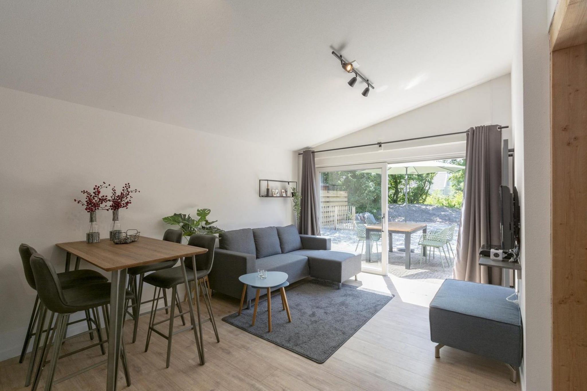 De Blenck 29-Image-tags.
