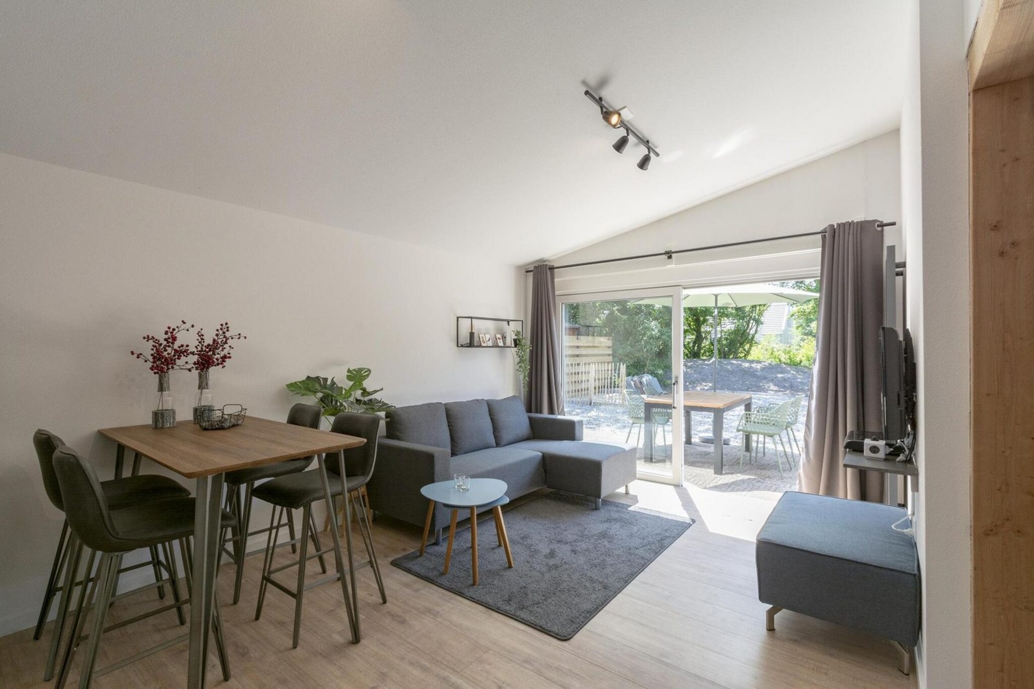 De Blenck 29-Image-tags.