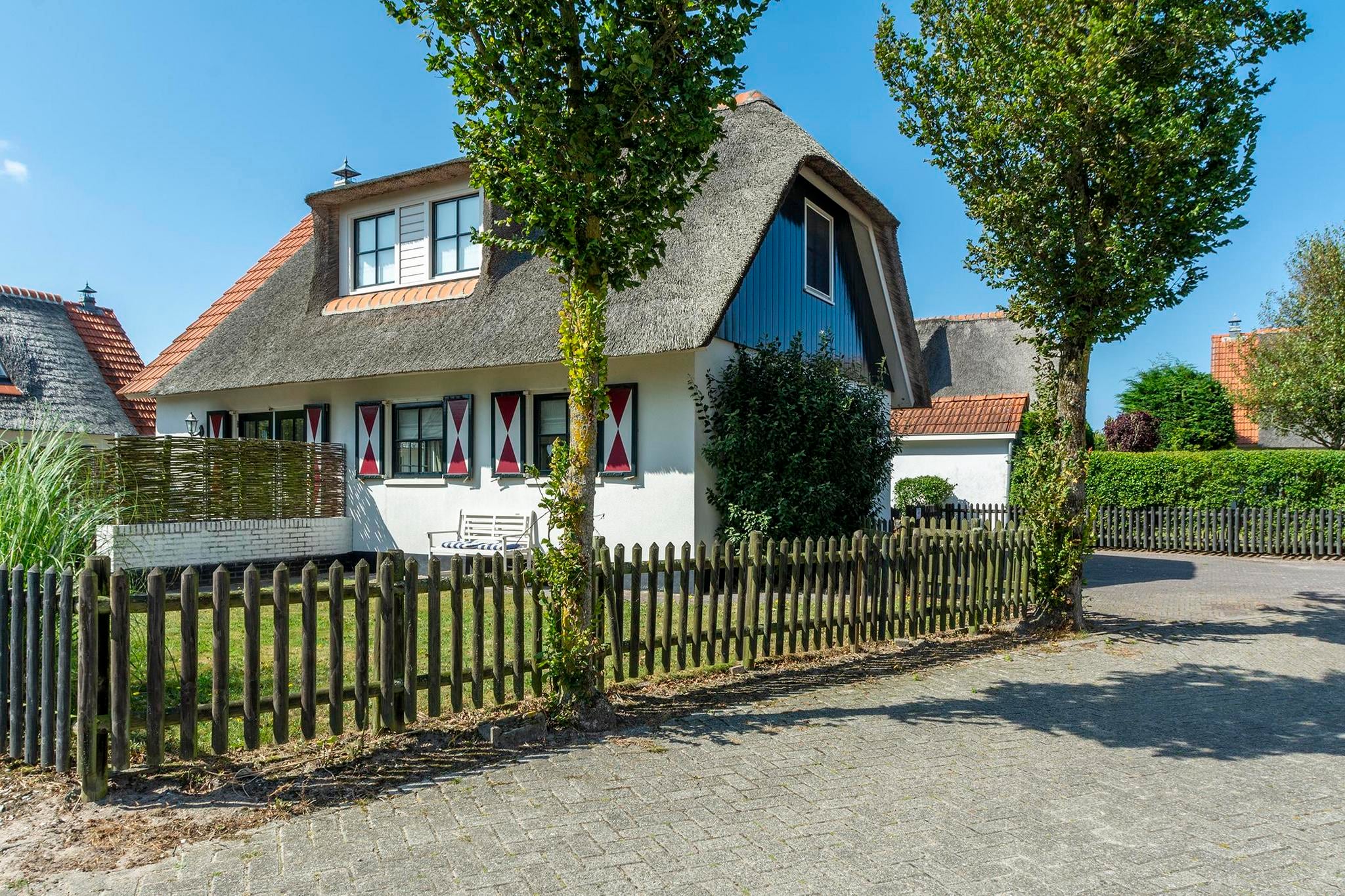 De Buitenplaats 138-Buitenkant zomer