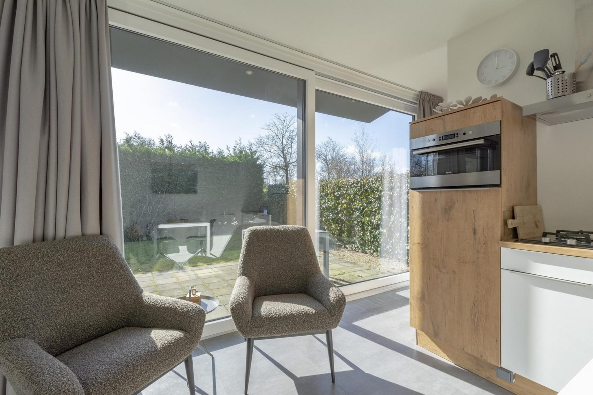 Suite Uitwaayer-Image-tags.