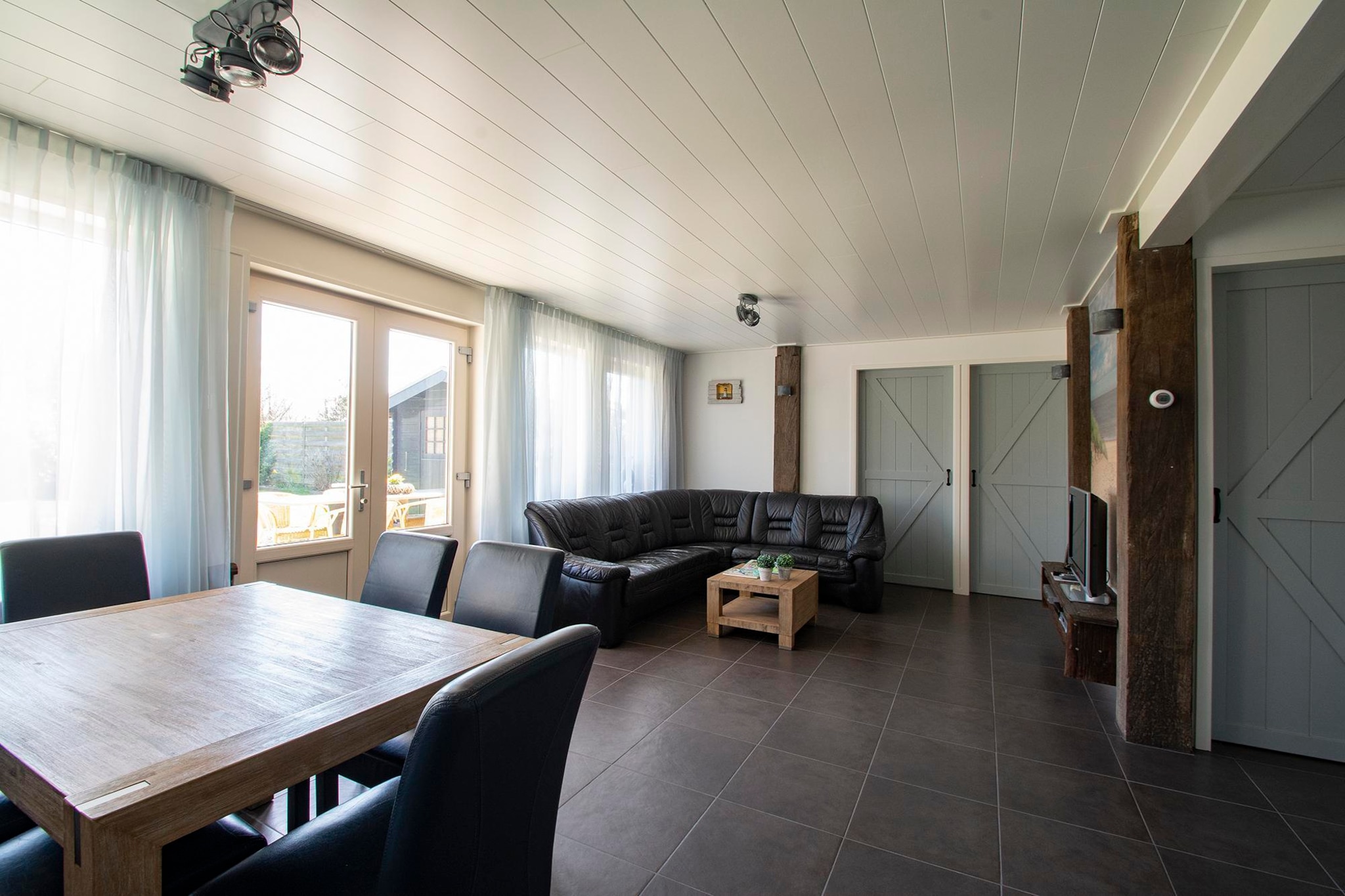 Garnekuul 13-Eetkamer