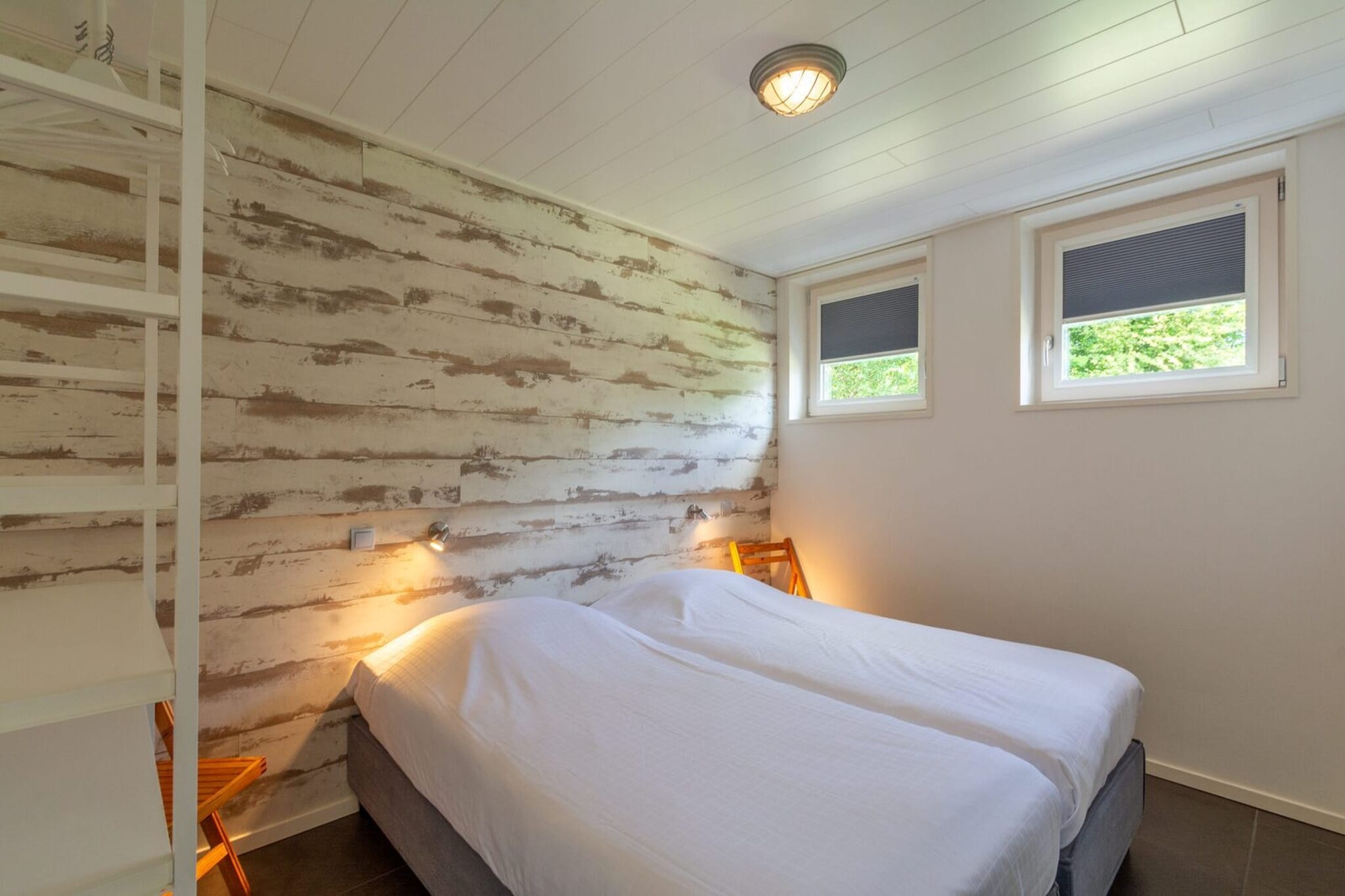 Bungalow near Dutch Coast with Private Garden