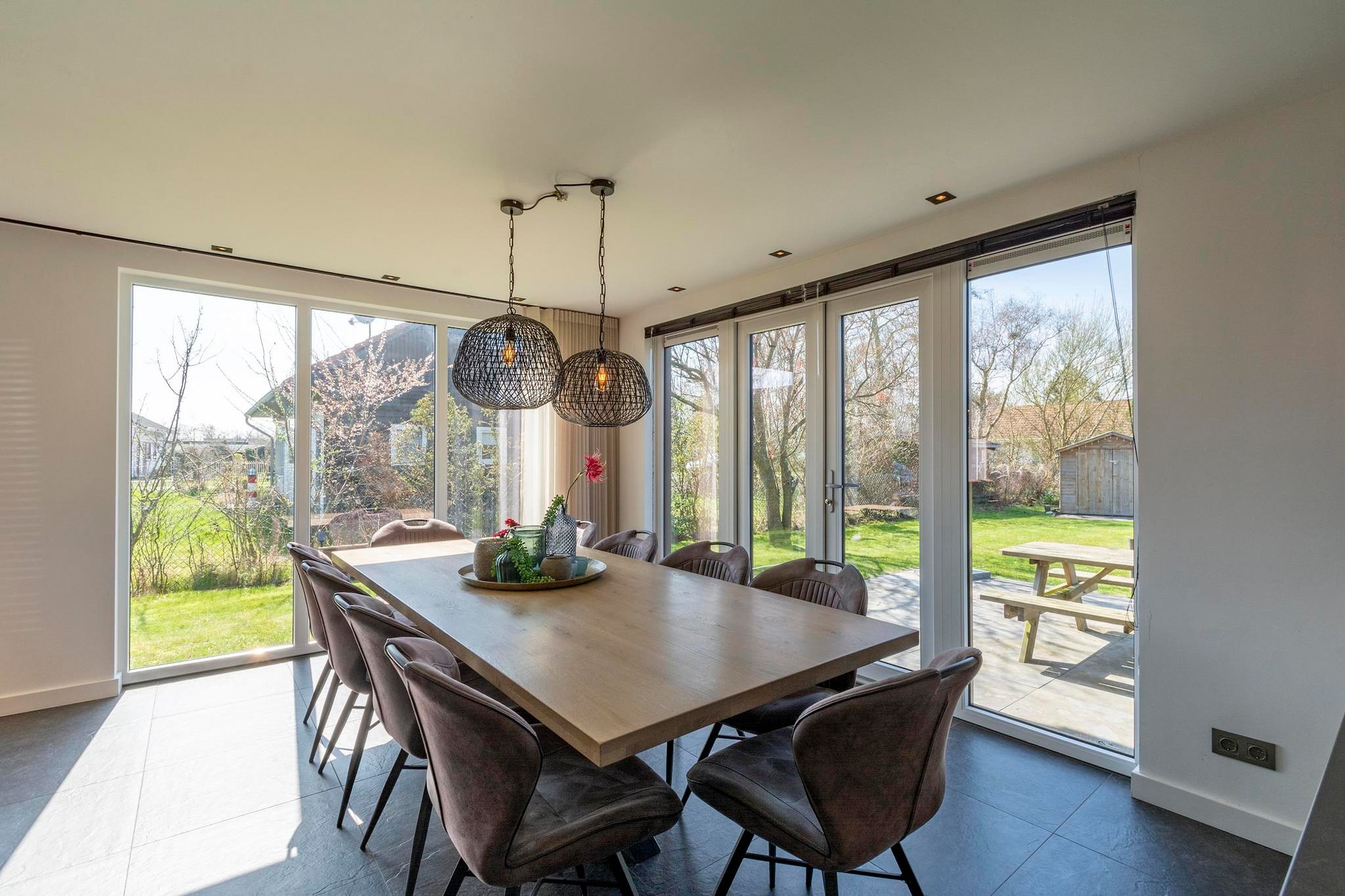 Luxe Villa Keizerskroon - Keizerkroon 63-Eetkamer