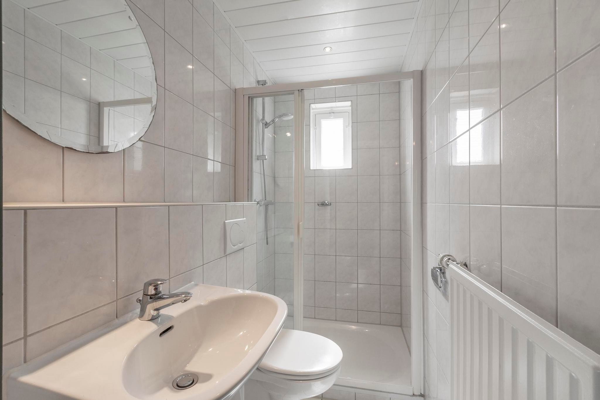 Villa Zuidwester-Badkamer