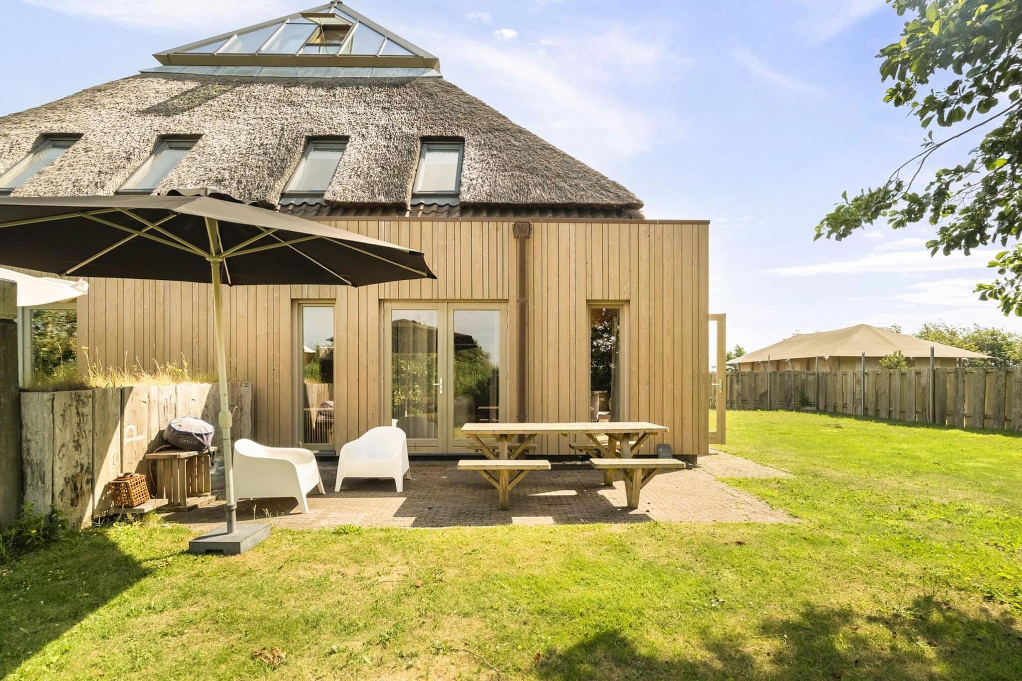 Exterior Summer