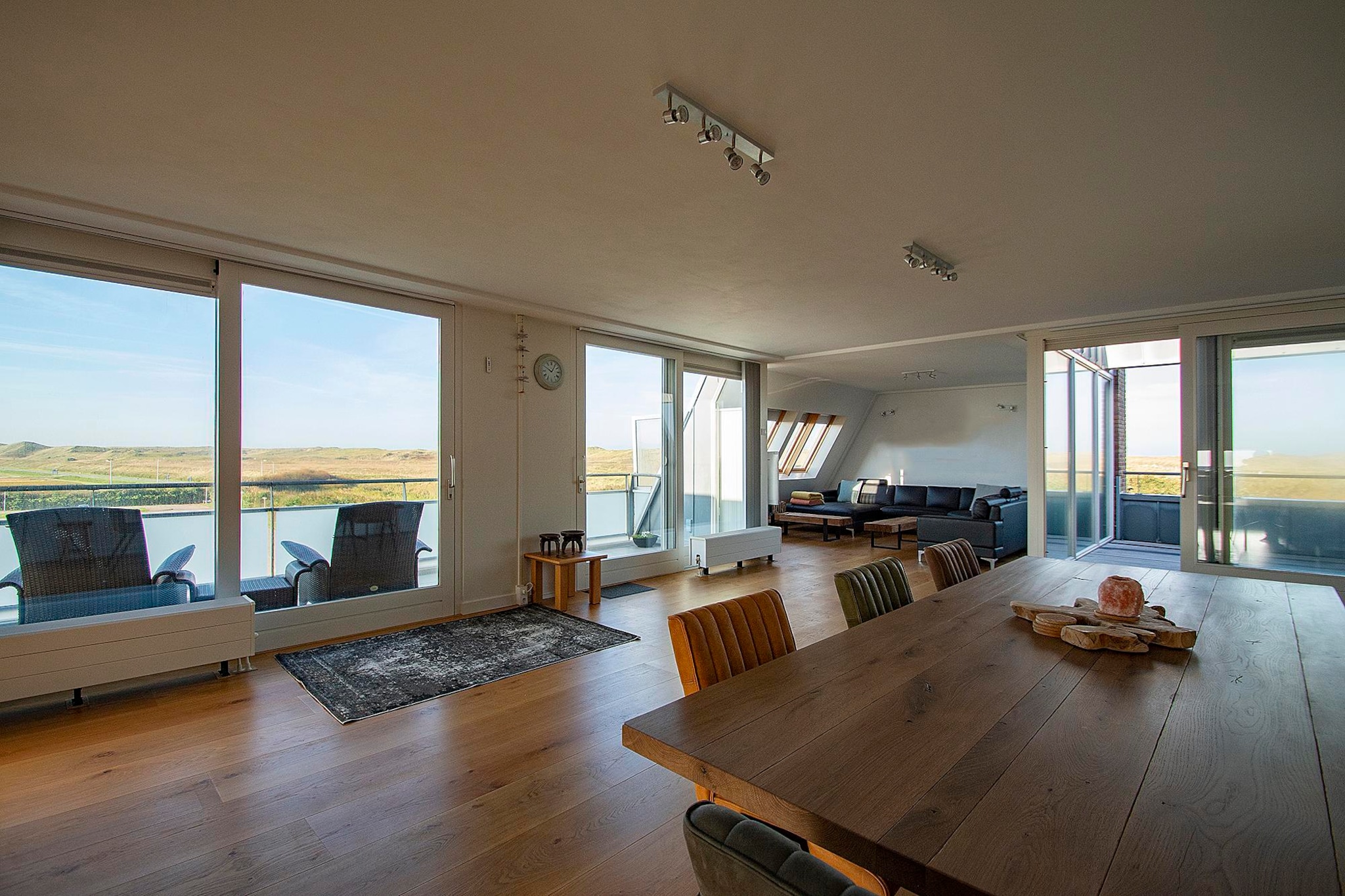 Duinerei C301/C302-Eetkamer
