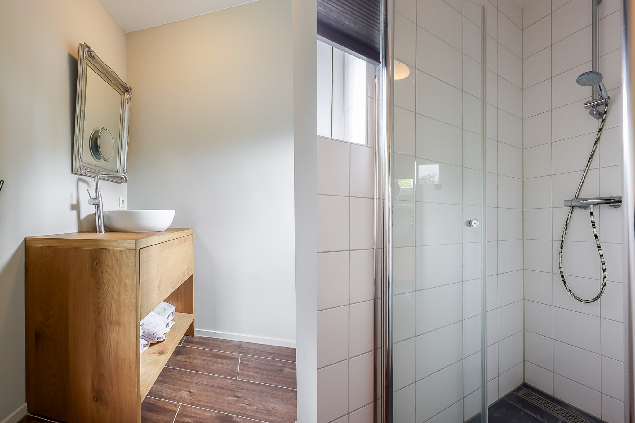 Groeneweg 6 in Wissenkerke-Badkamer