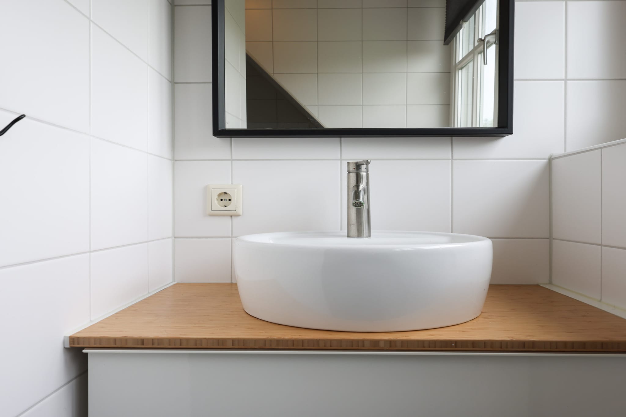 Groeneweg 6 in Wissenkerke-Badkamer