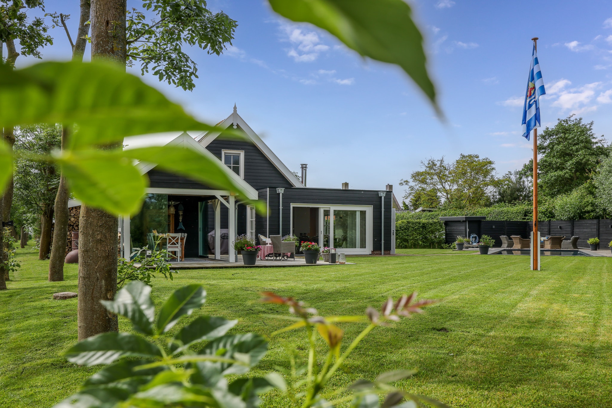 Groeneweg 6 in Wissenkerke-Buitenkant zomer
