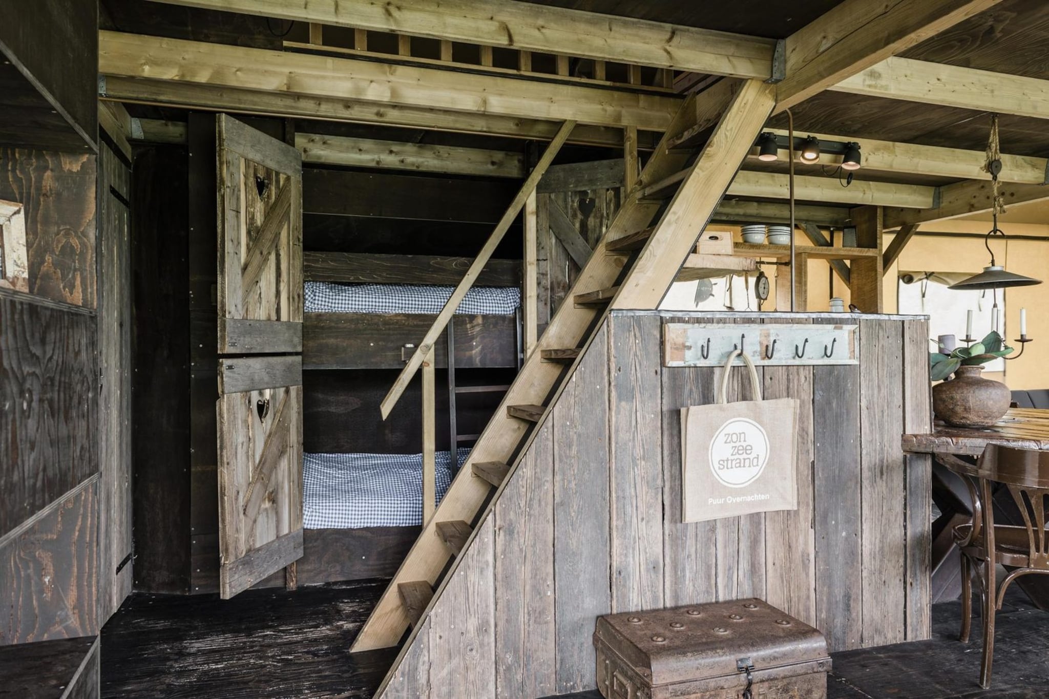 Wood Lodge - Duynpark-Image-tags.