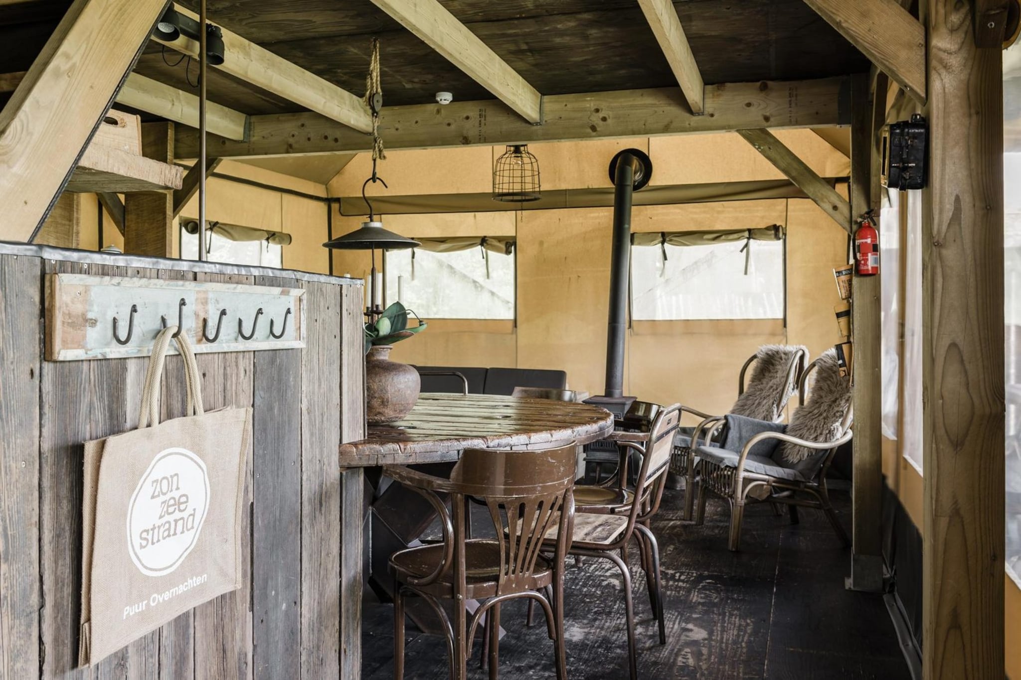 Wood Lodge - Duynpark-Image-tags.
