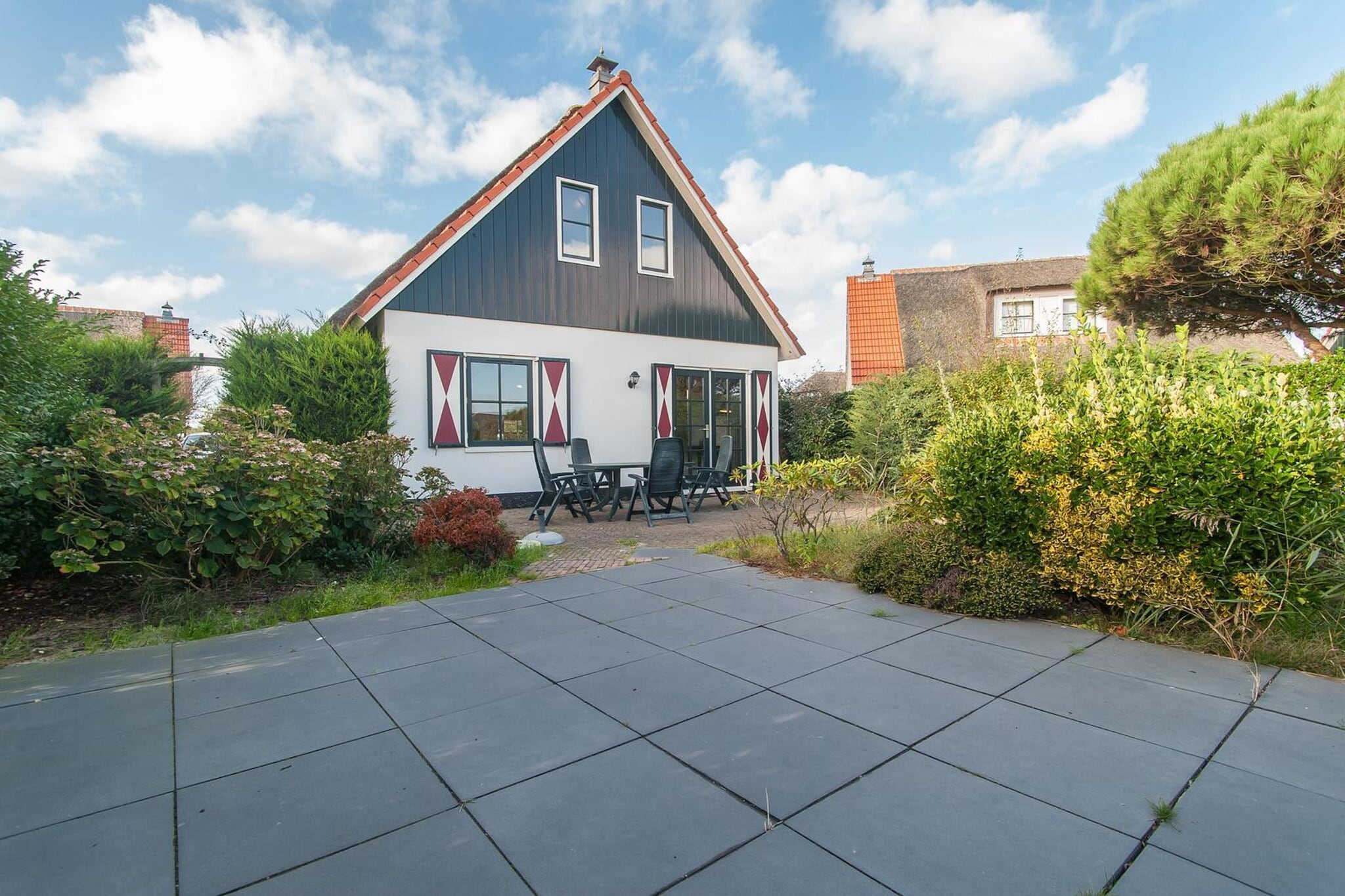 Exterior Summer