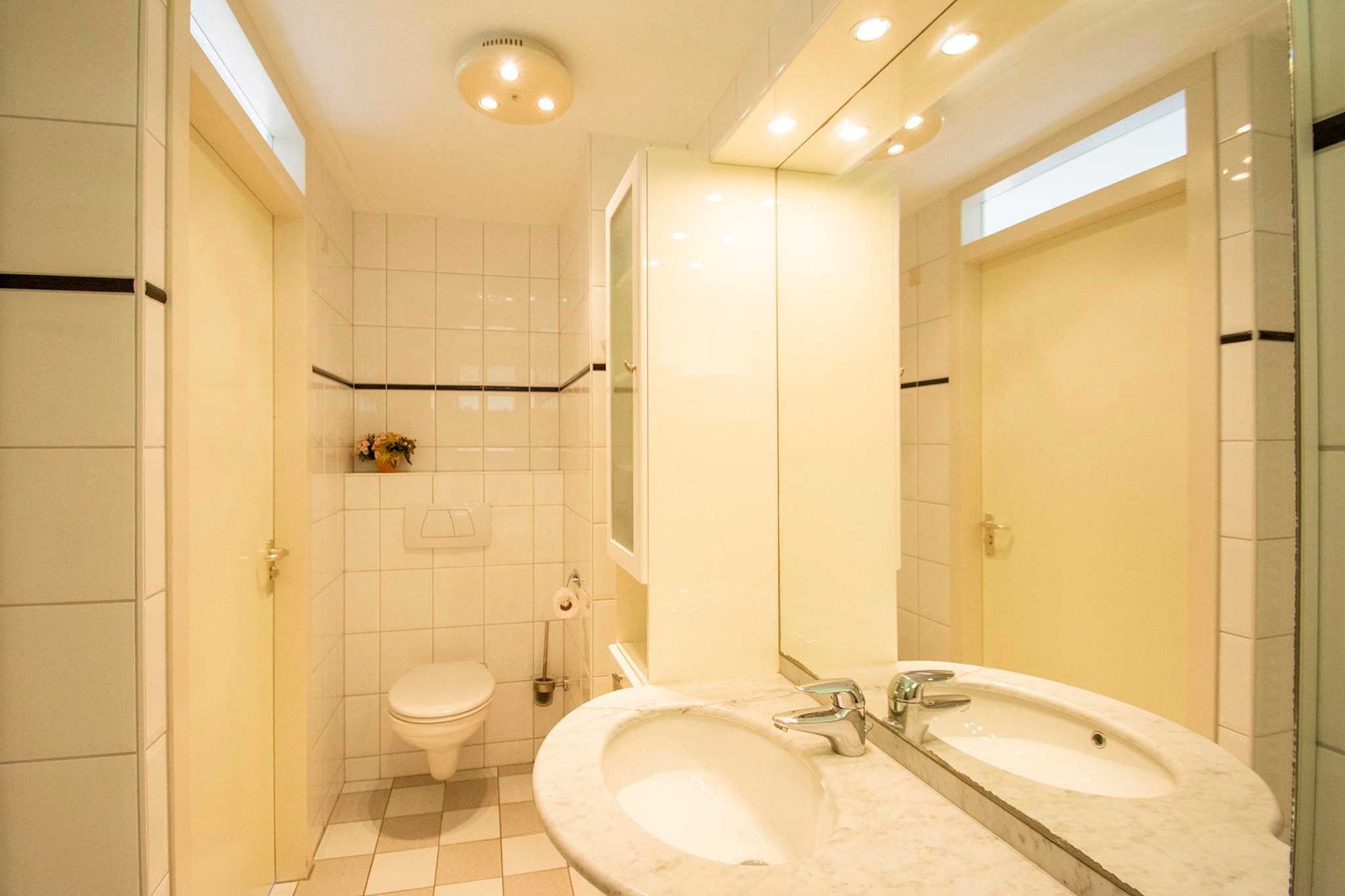 Callantsogervaart 3-8-Badkamer