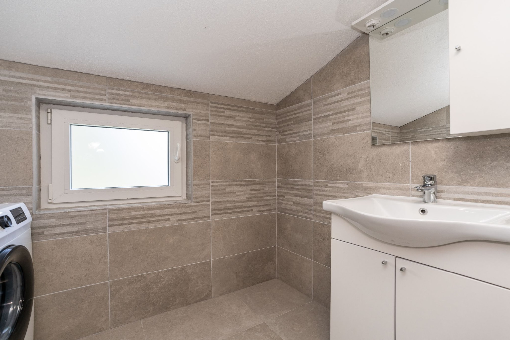 Villa Ivanovi Dvori - Seven Bedroom Villa with Private Pool-Bathroom