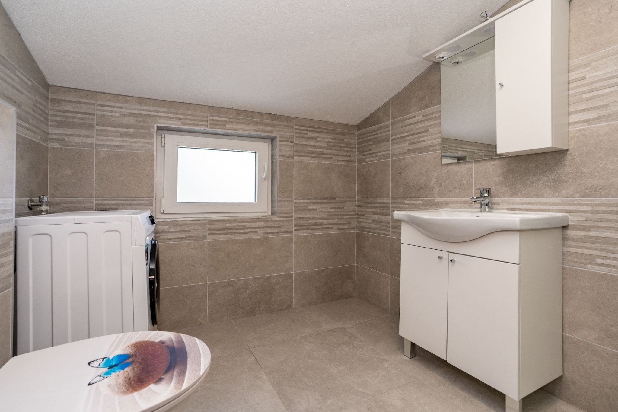 Villa Ivanovi Dvori - Seven Bedroom Villa with Private Pool-Bathroom