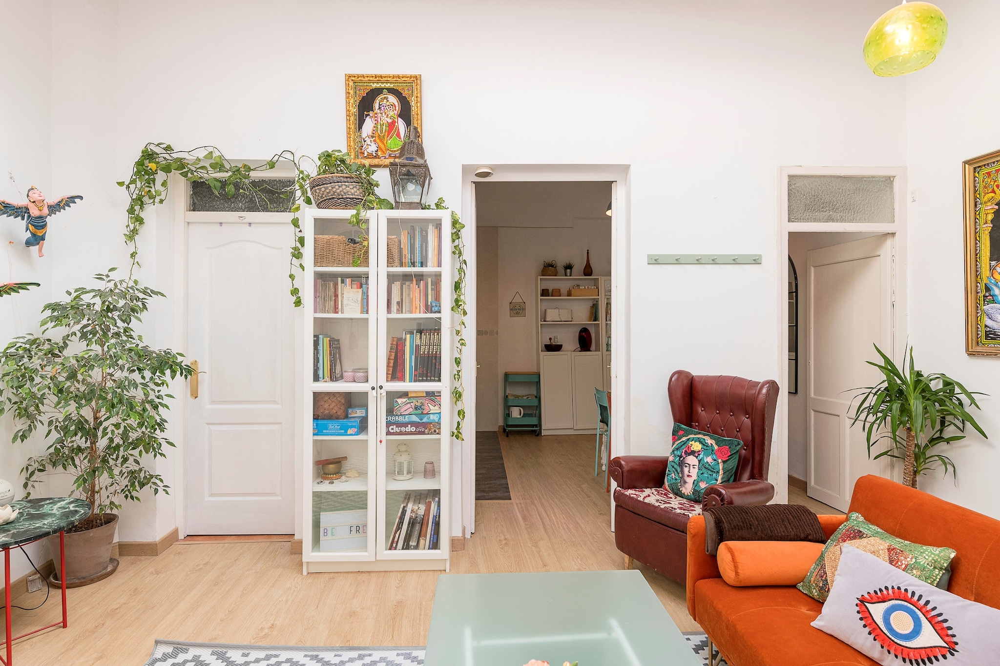 Living room, Kitchen(cooker, coffee machine), bedroom(double bed), bedroom(double bed), bedroom(double bed), bathroom, oven, microwave, fridge-freezer, bath tub, washbasin, toilet, balcony or terrace, air conditioning, air conditioning, air conditioning, children\'s bed, high chair