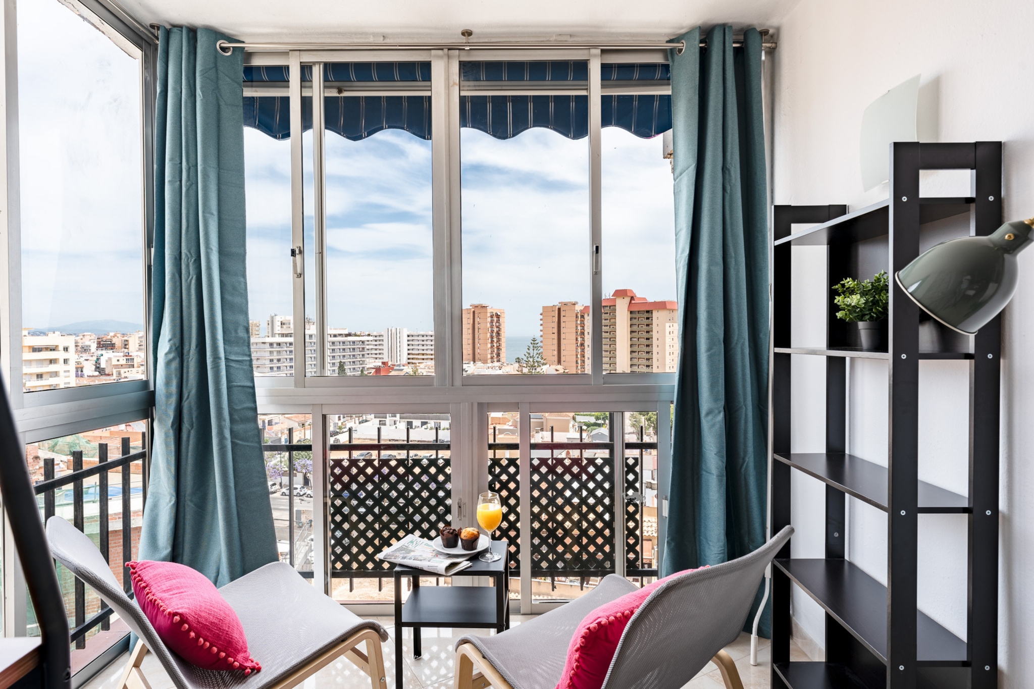 CT 301 - Faro's Fuengirola Centro Studio