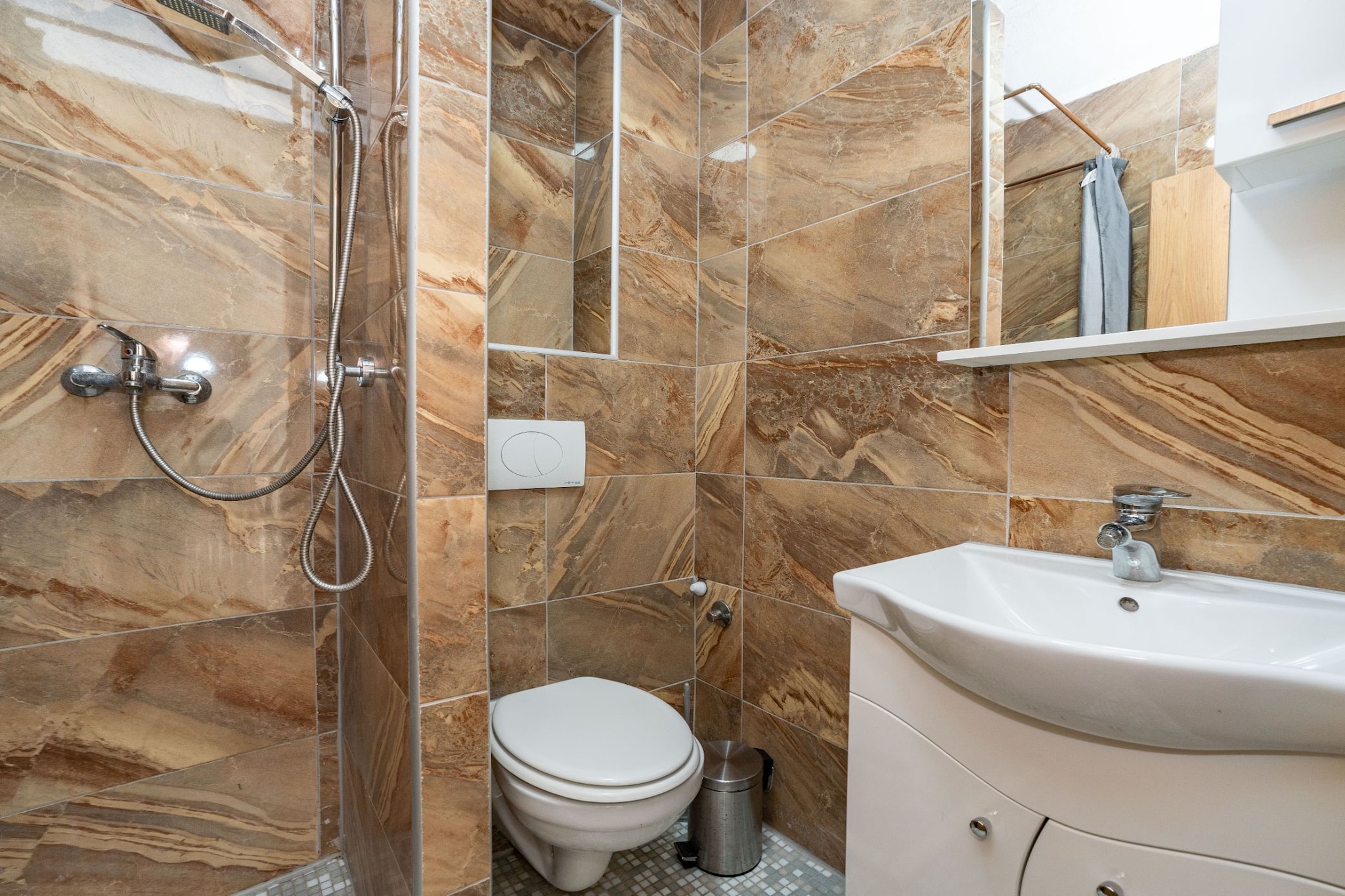 Guest Gouse Stipanovi Dvori - Three Bedroom Apartment with Terrace 8-Bathroom