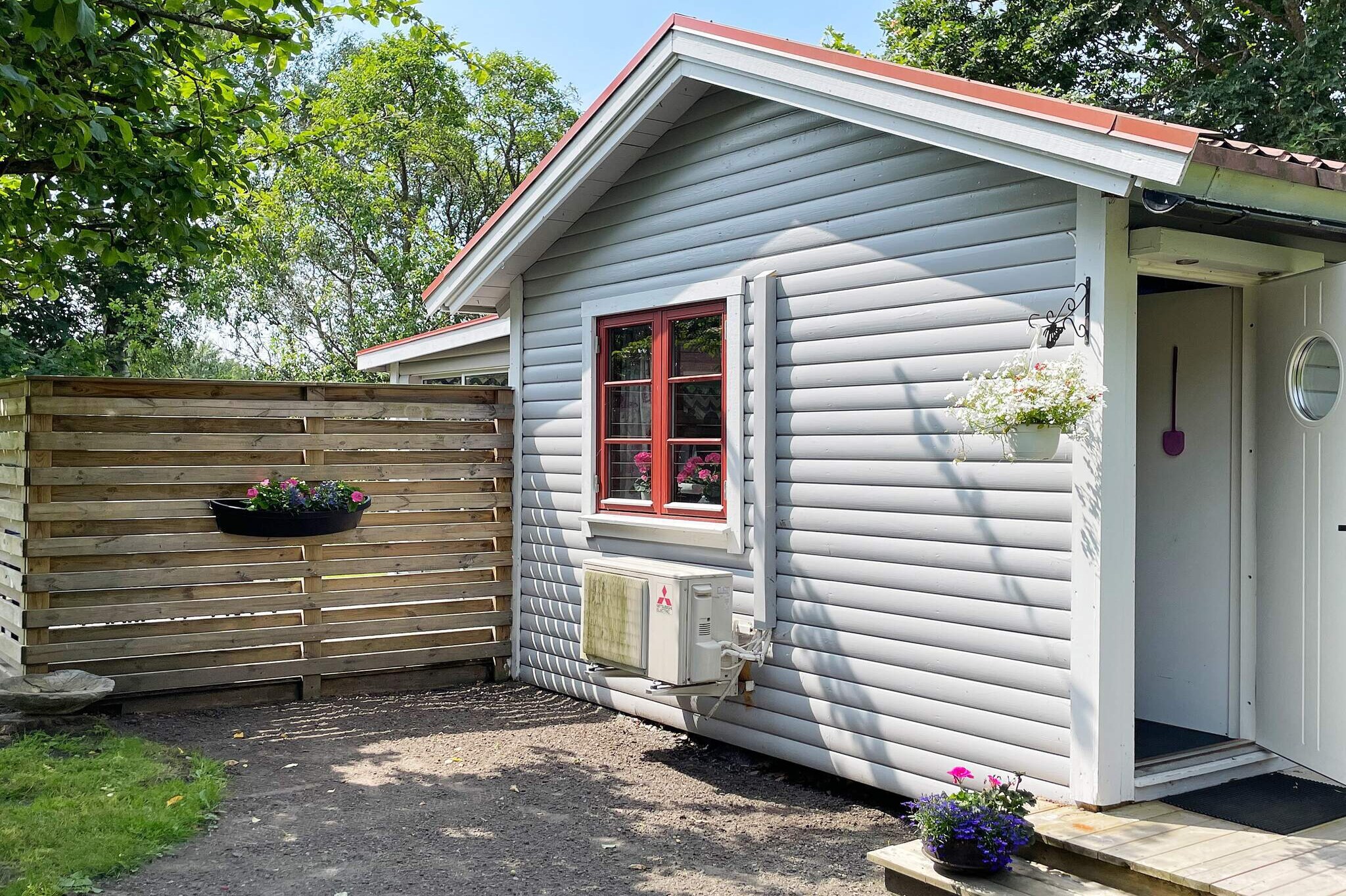 Internet Access DSL, Living room(TV, DVD player, cooker(electric), coffee machine, microwave, fridge-freezer, washing machine), bedroom(2x single bed), bedroom(double bed), bathroom(washbasin, shower, toilet), heating(electric), garden furniture, garden furniture, parking, deckchairs, play equipment, air to air heatpump