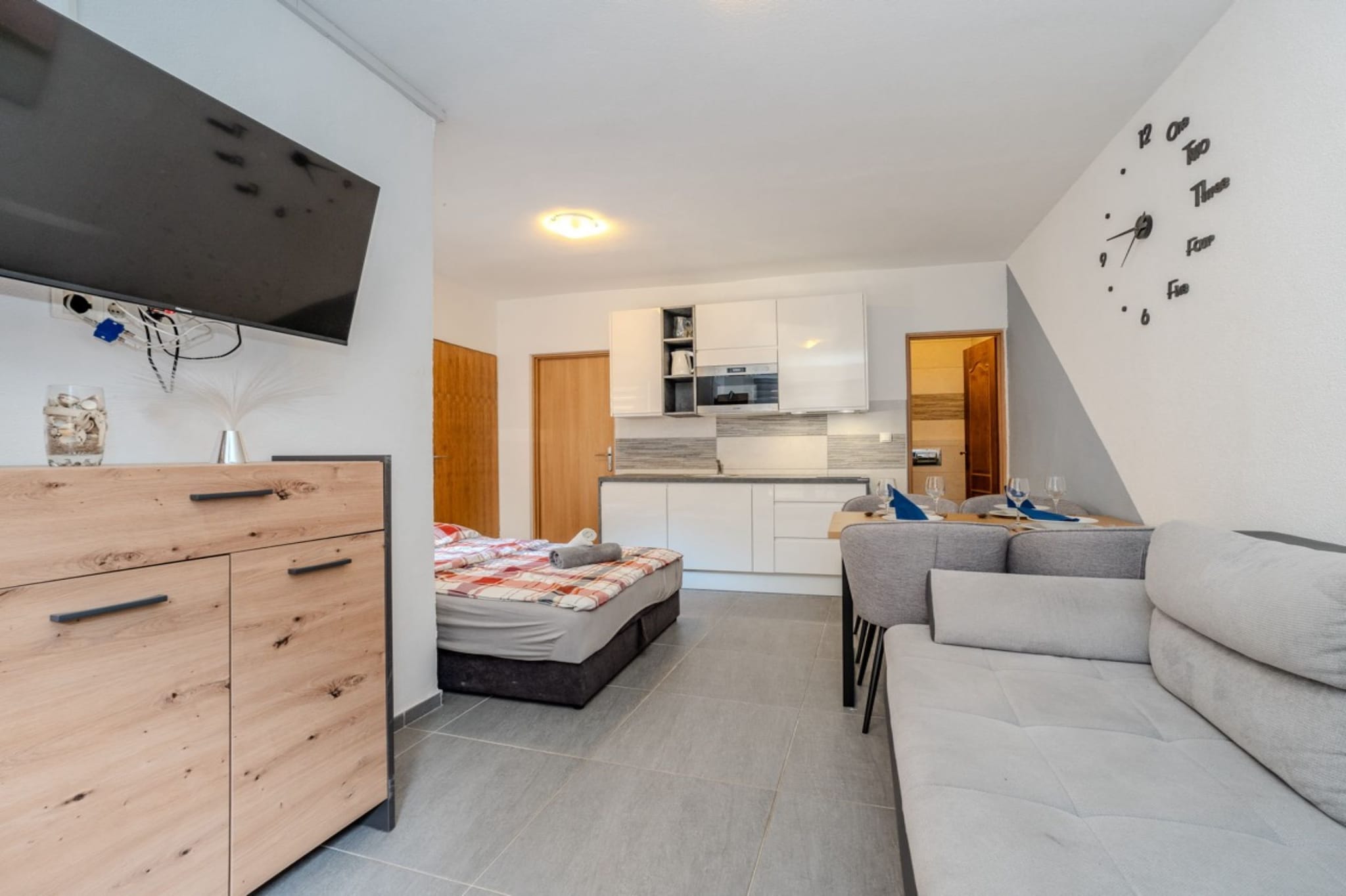 Apartments Robi & Kristina - Studio Apartment with Terrace S2