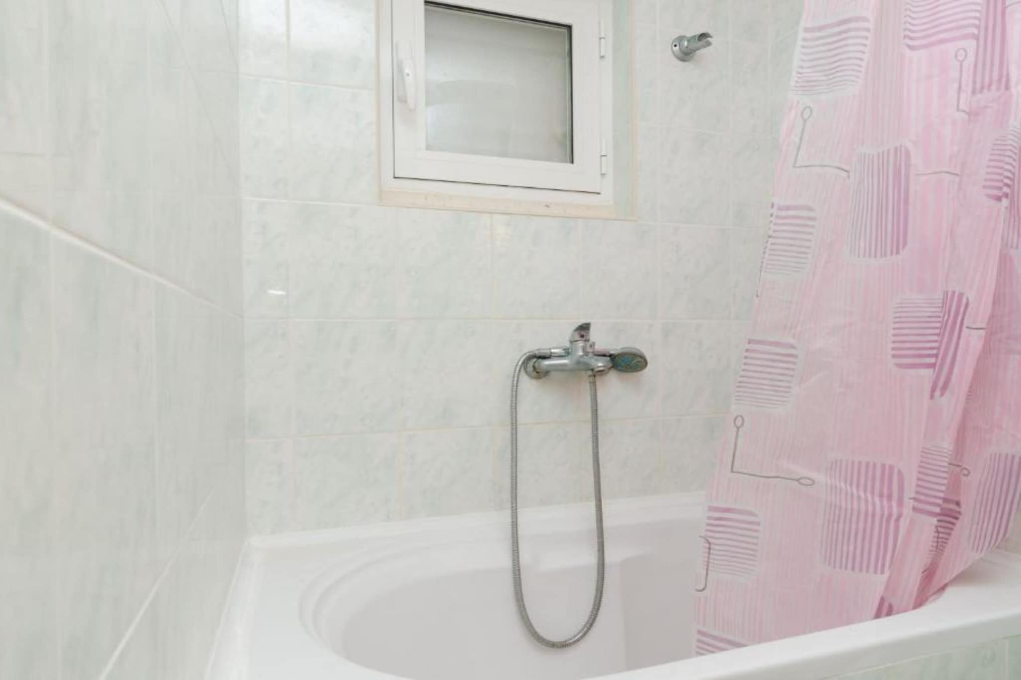 Guest House Sobra 38 - Double Room with Balcony and External Bathroom 5-Bathroom