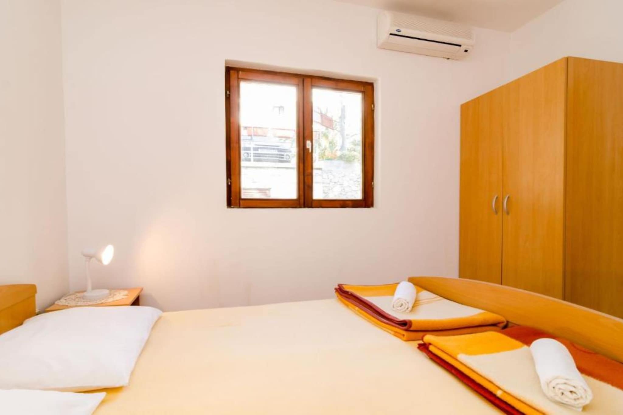 Guest House Sobra 38 - Studio with Balcony and Sea View-Schlafzimmer