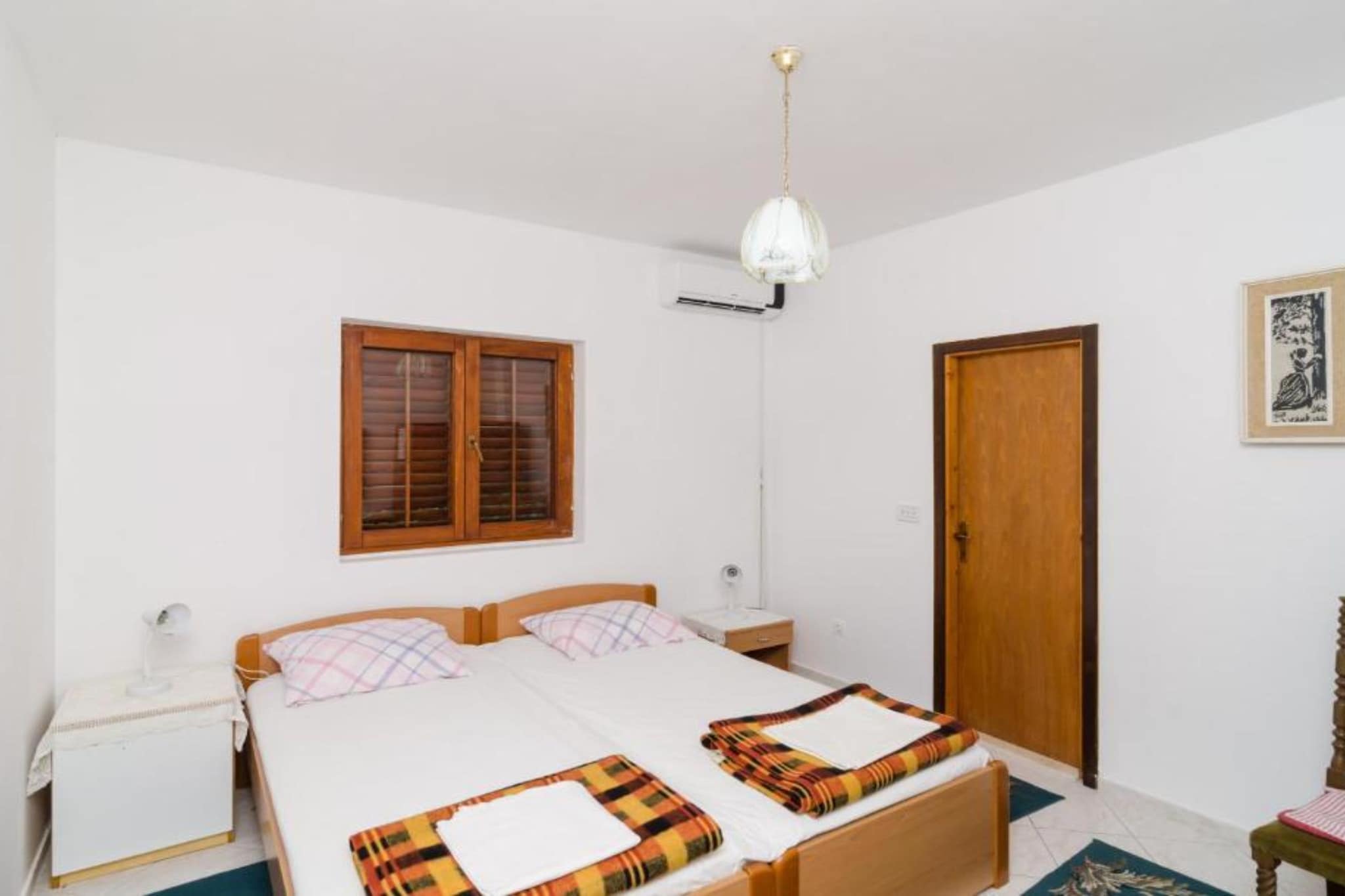 Guest House Sobra 38 - Studio with Balcony and Sea View-Schlafzimmer