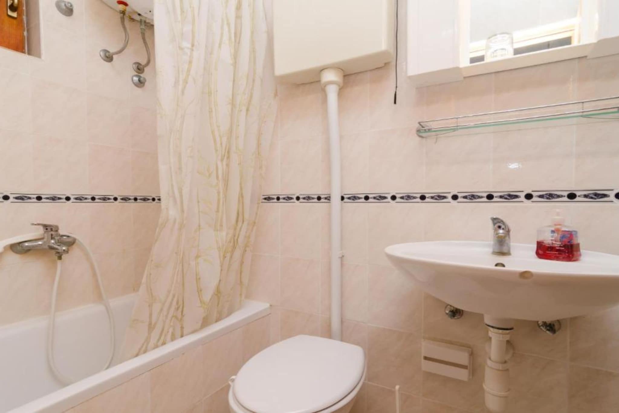 Guest House Sobra 38 - Studio with Balcony and Sea View-Badezimmer