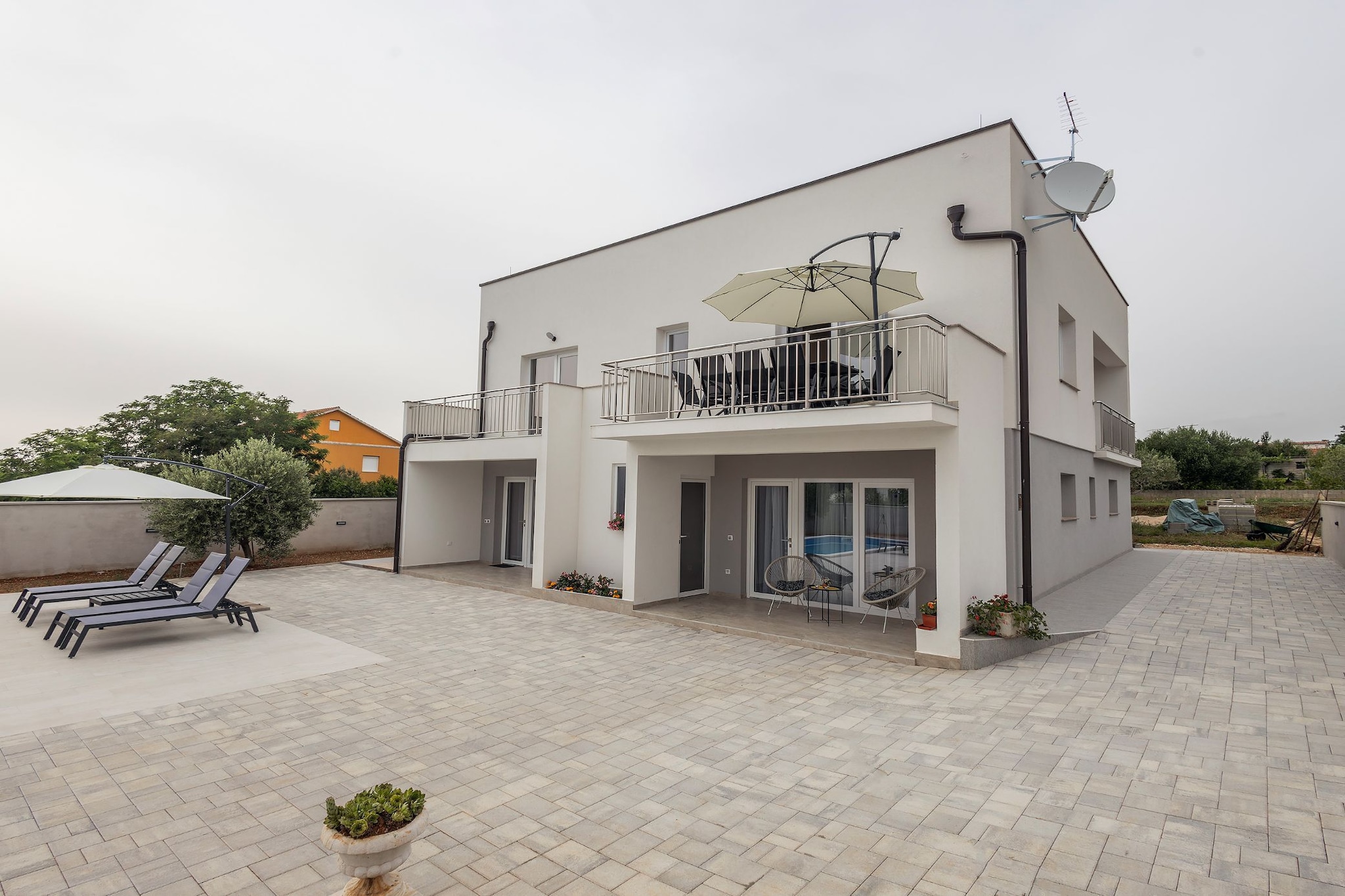 Holiday Home Milutin 1 - Four Bedroom Holiday Home with Private Pool-Outdoor