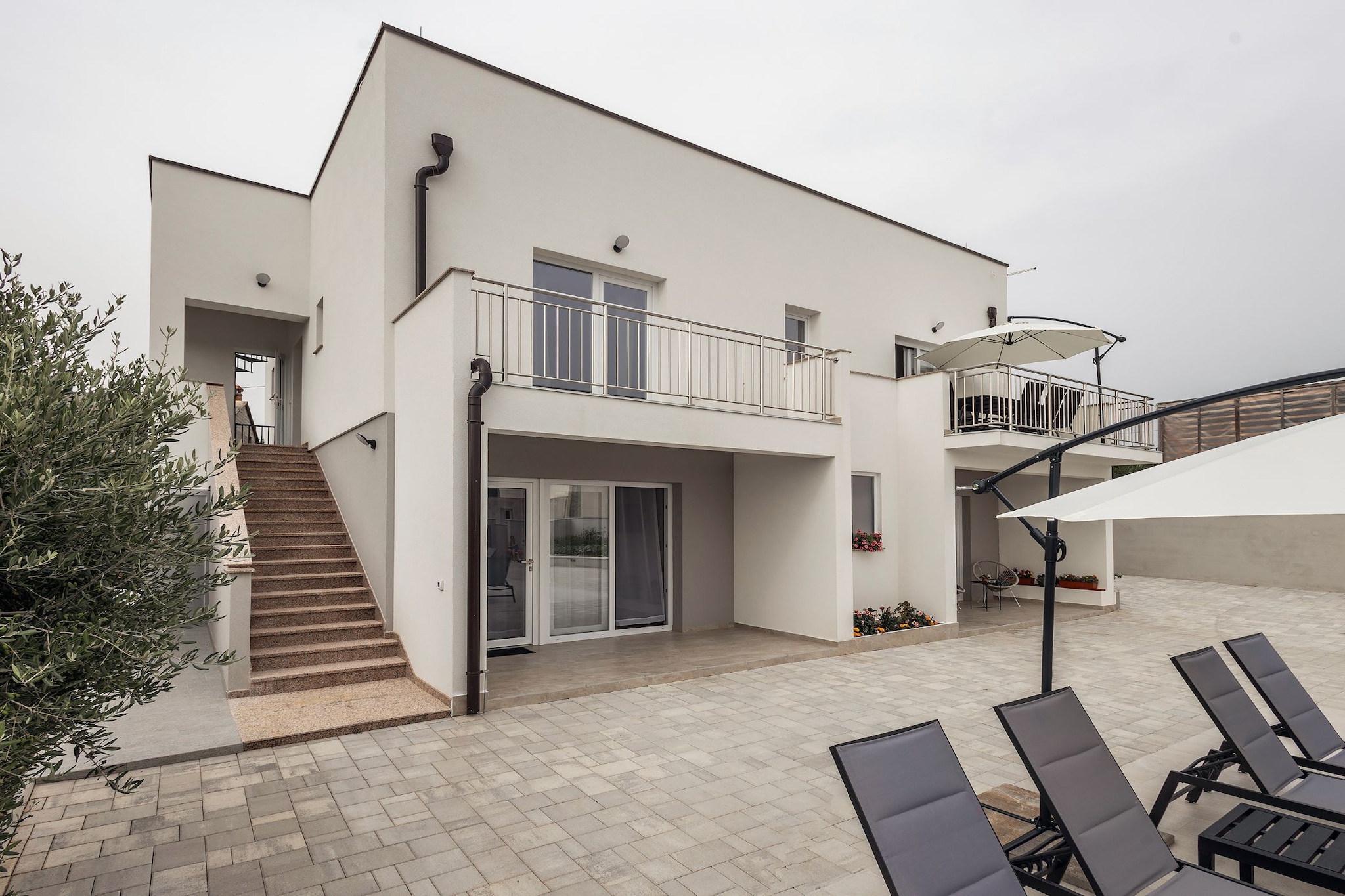 Holiday Home Milutin 1 - Four Bedroom Holiday Home with Private Pool-Outdoor
