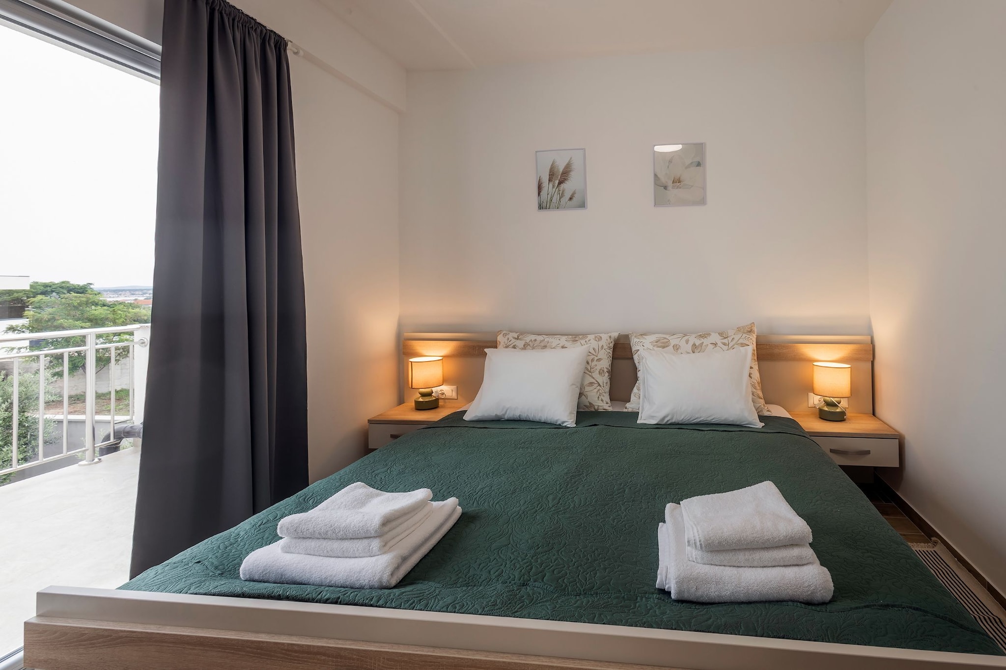 Holiday Home Milutin 1 - Four Bedroom Holiday Home with Private Pool-Bedroom